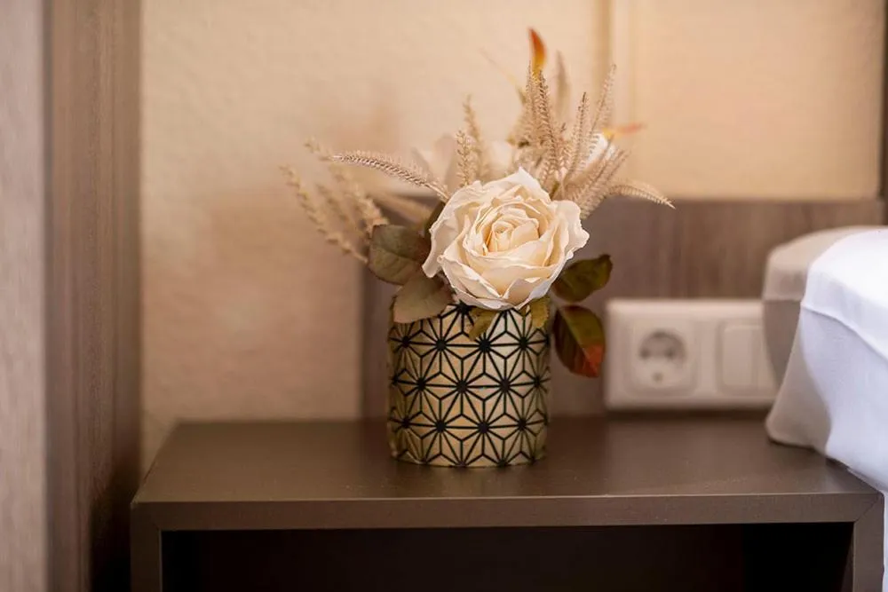 Photo of the whole room, Bed in City Hotel Wiesbaden