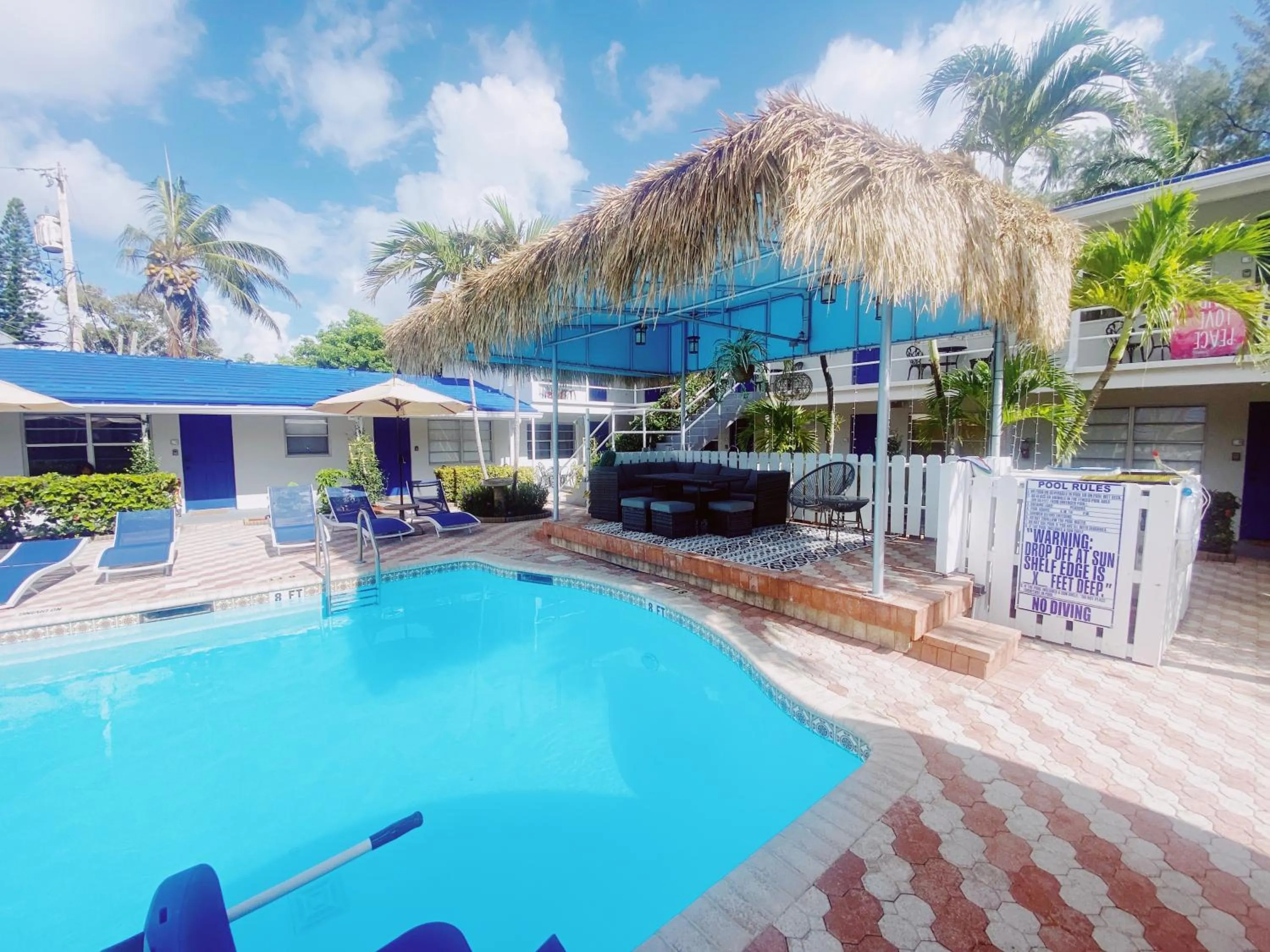 sunbed in Sea Steps By Lowkl