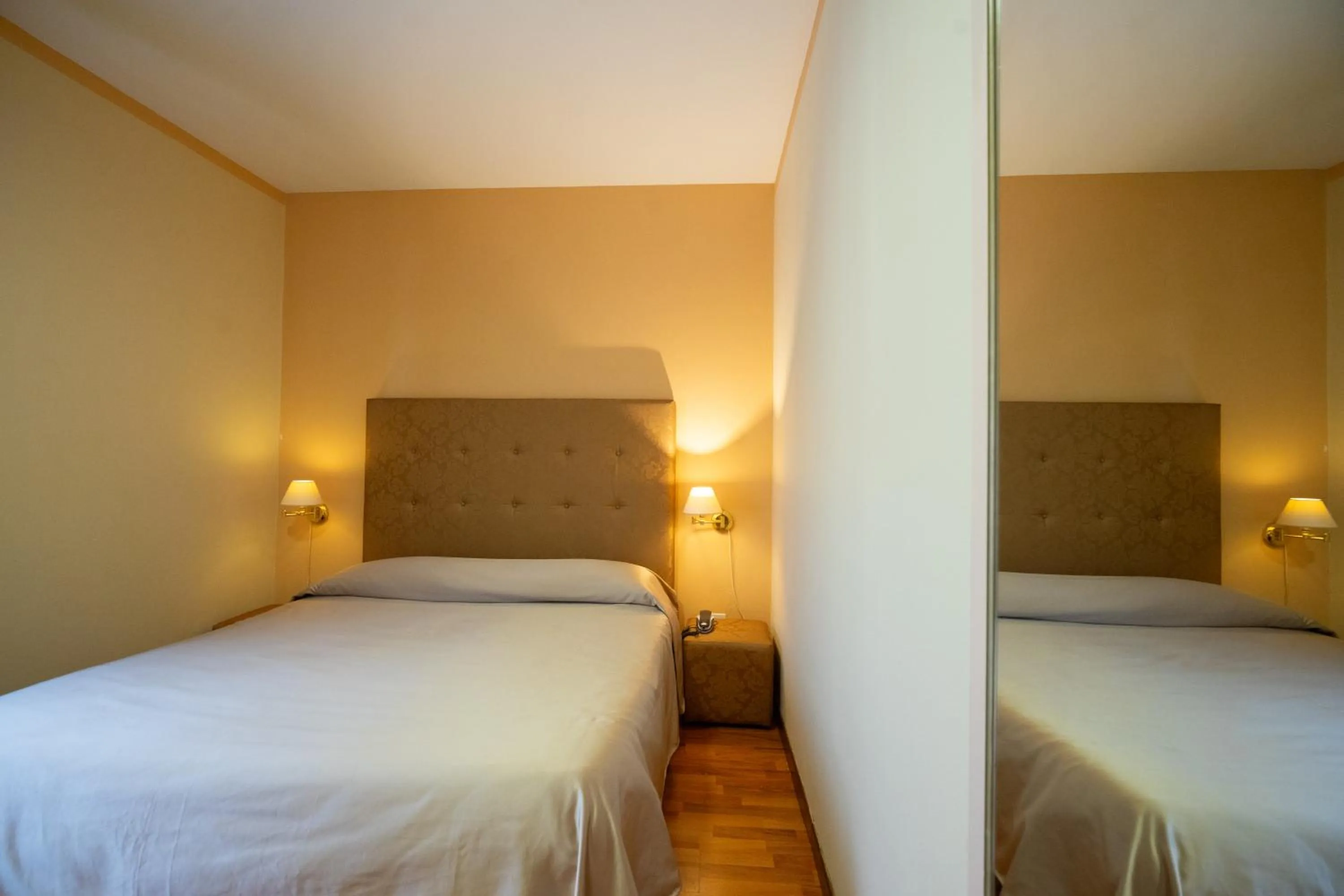 Bedroom, Bed in Hotel Bernardino