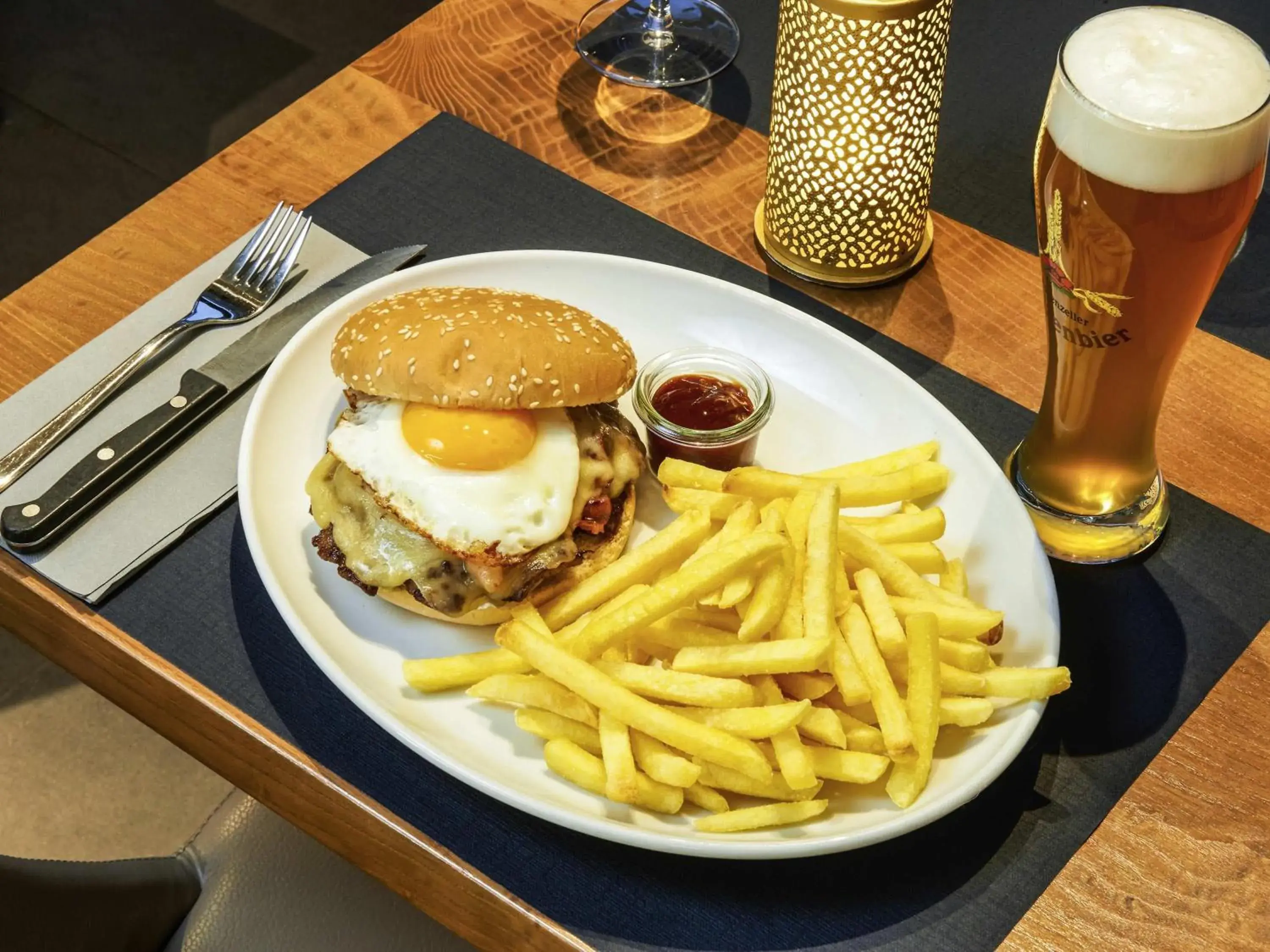 Restaurant/places to eat in ibis Zurich Adliswil Restaurant/places to eat in ibis Zurich Adliswil