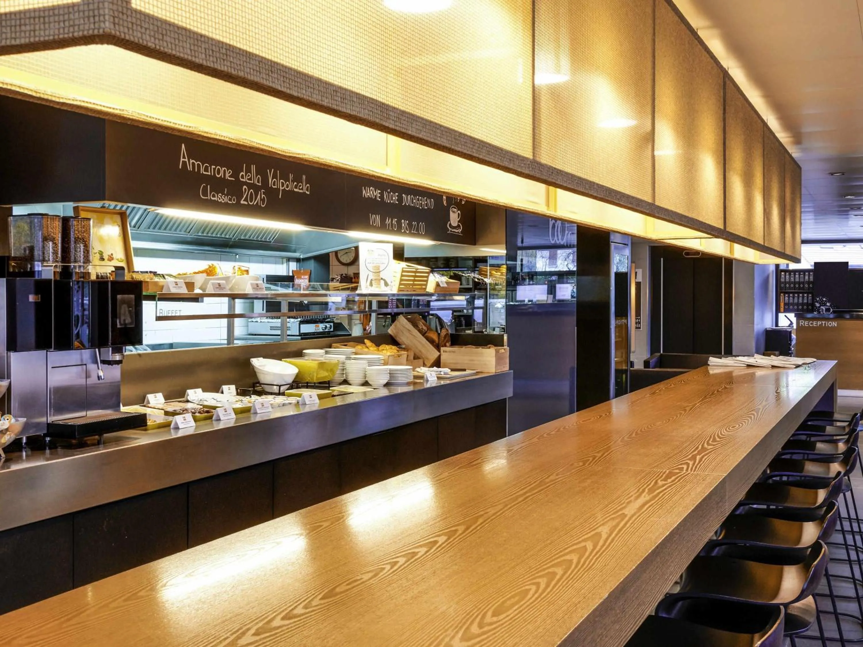 Restaurant/places to eat in ibis Zurich Adliswil