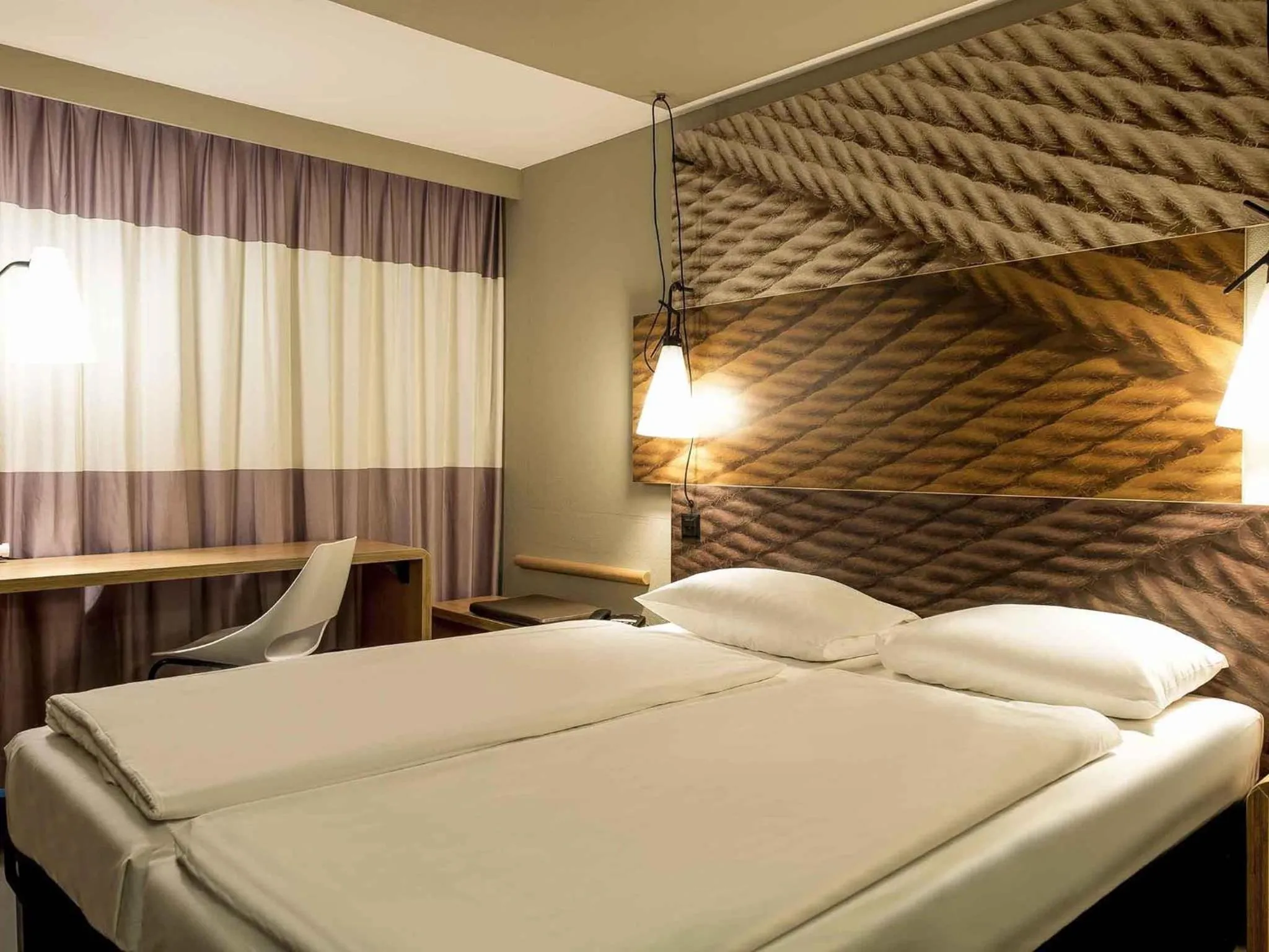 Bedroom, Bed in ibis Zurich Adliswil