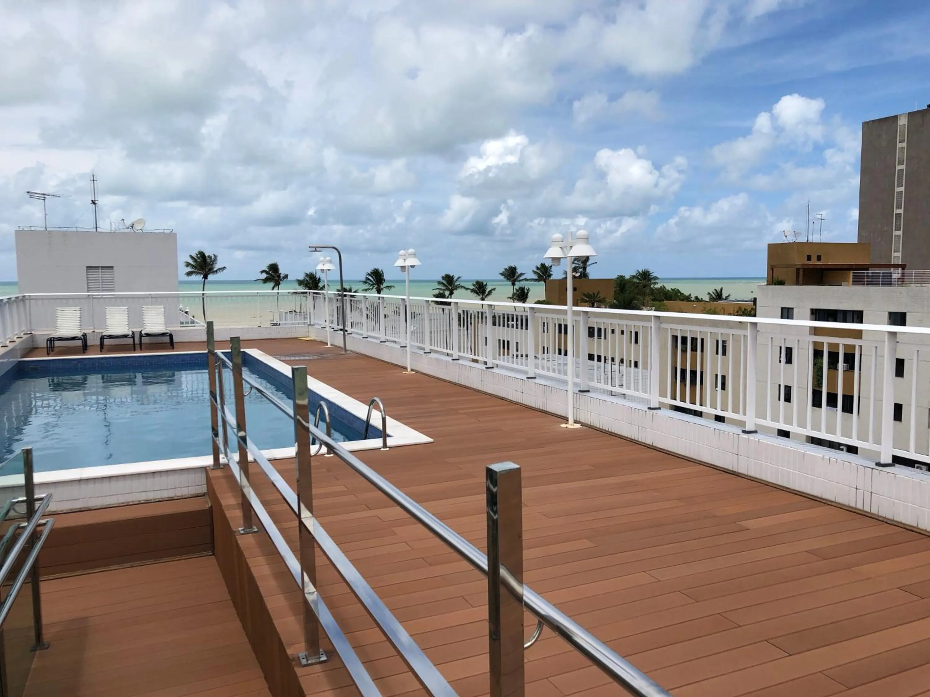 Swimming pool in Apto Lazer