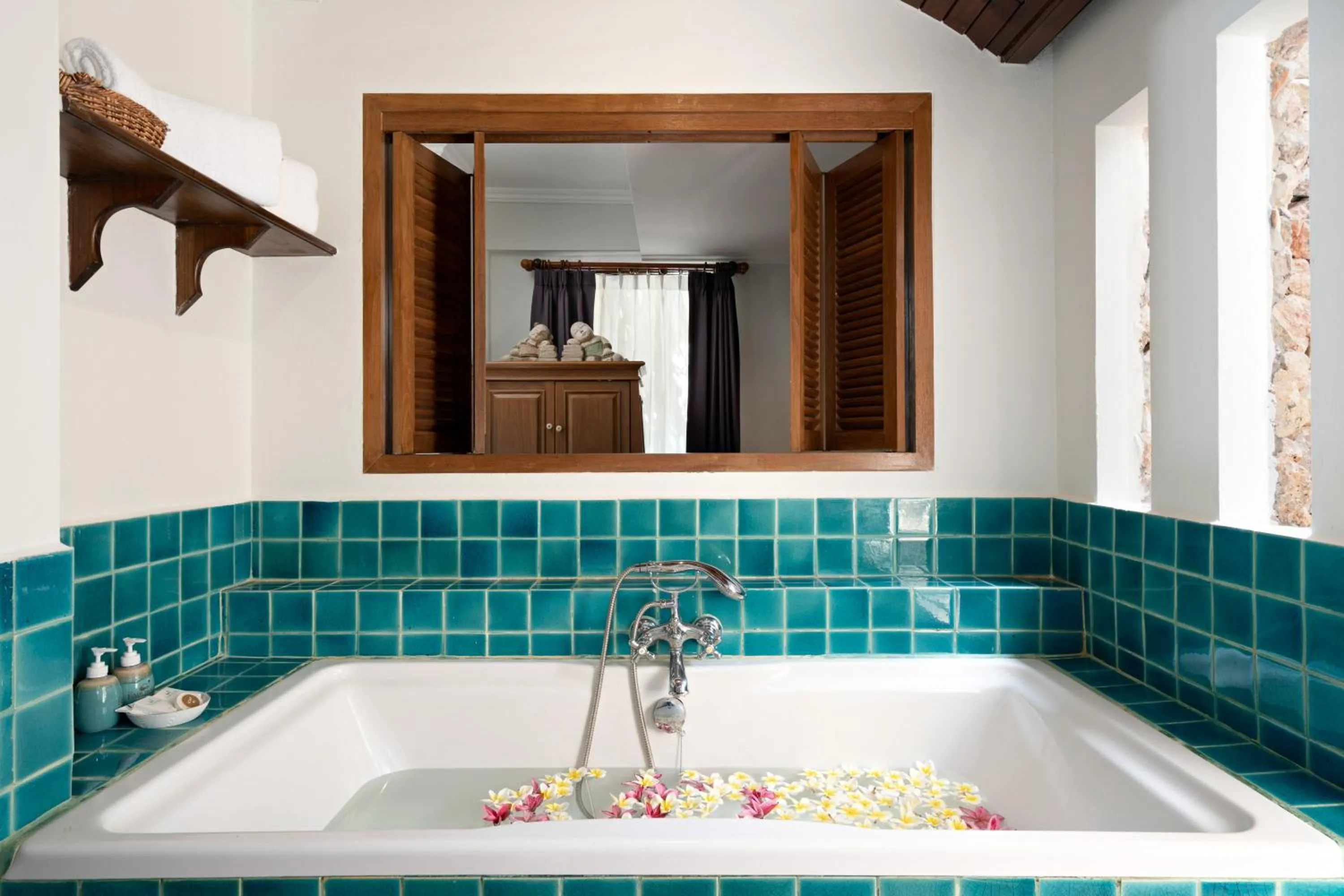 Bathroom in The Fair House Beach Resort & Hotel