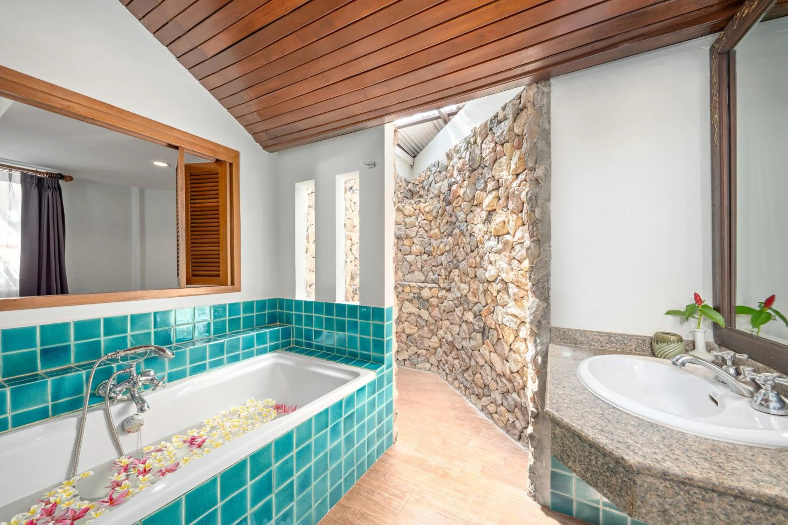 Bathroom in The Fair House Beach Resort & Hotel