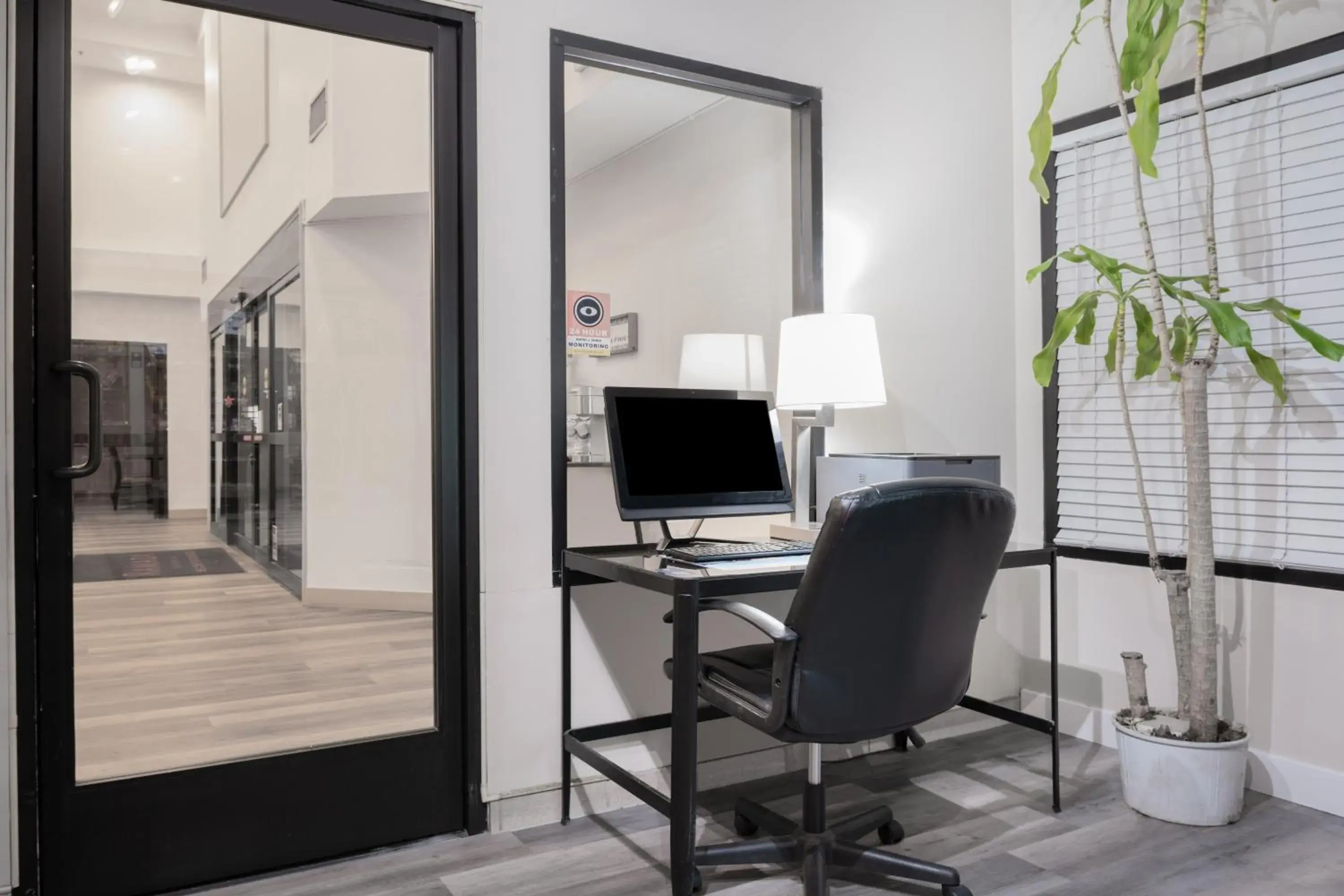 Lobby or reception in Ramada by Wyndham Bakersfield Lobby or reception in Ramada by Wyndham Bakersfield