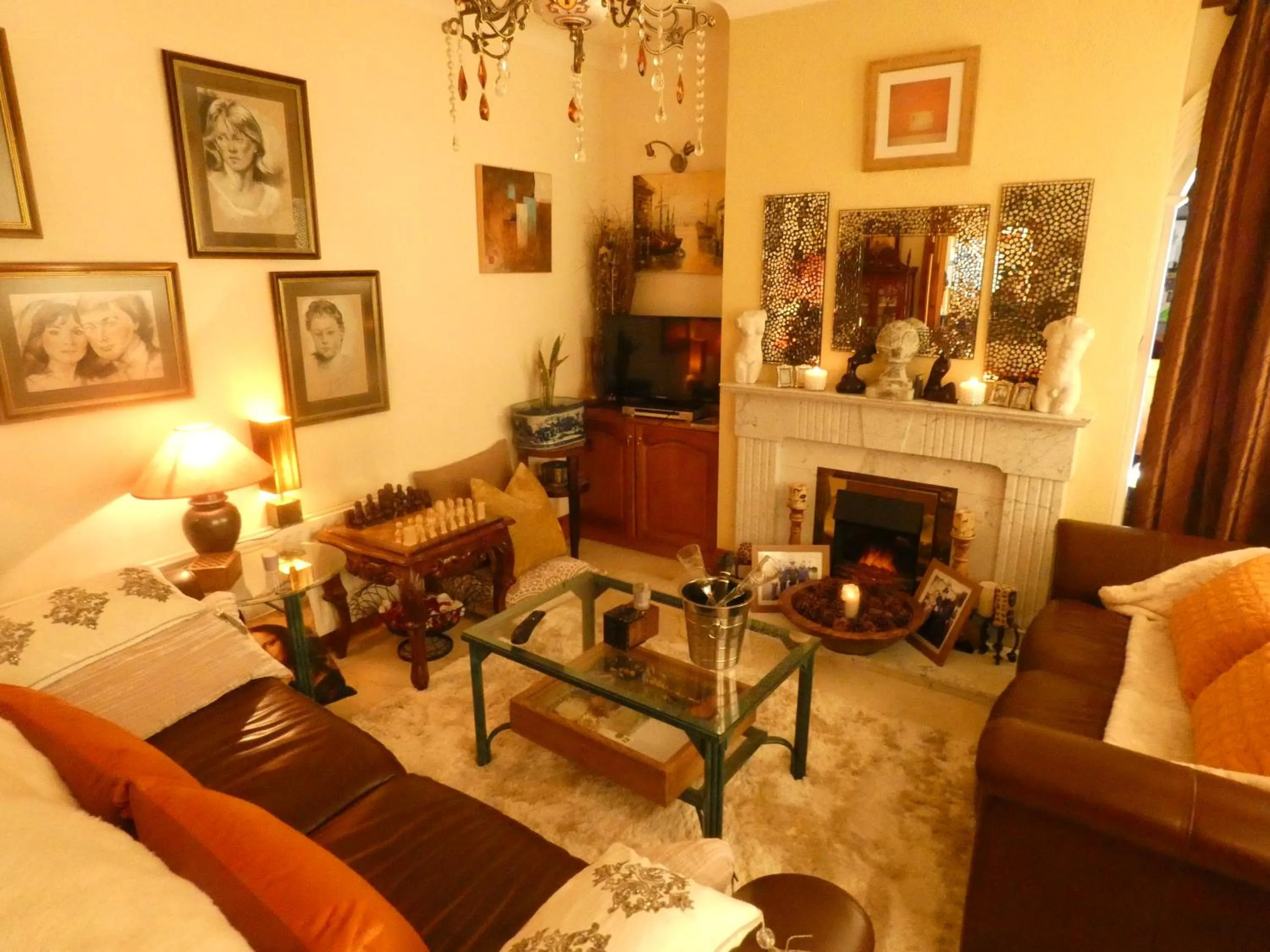 Living room in Bunratty Castle Mews B&B