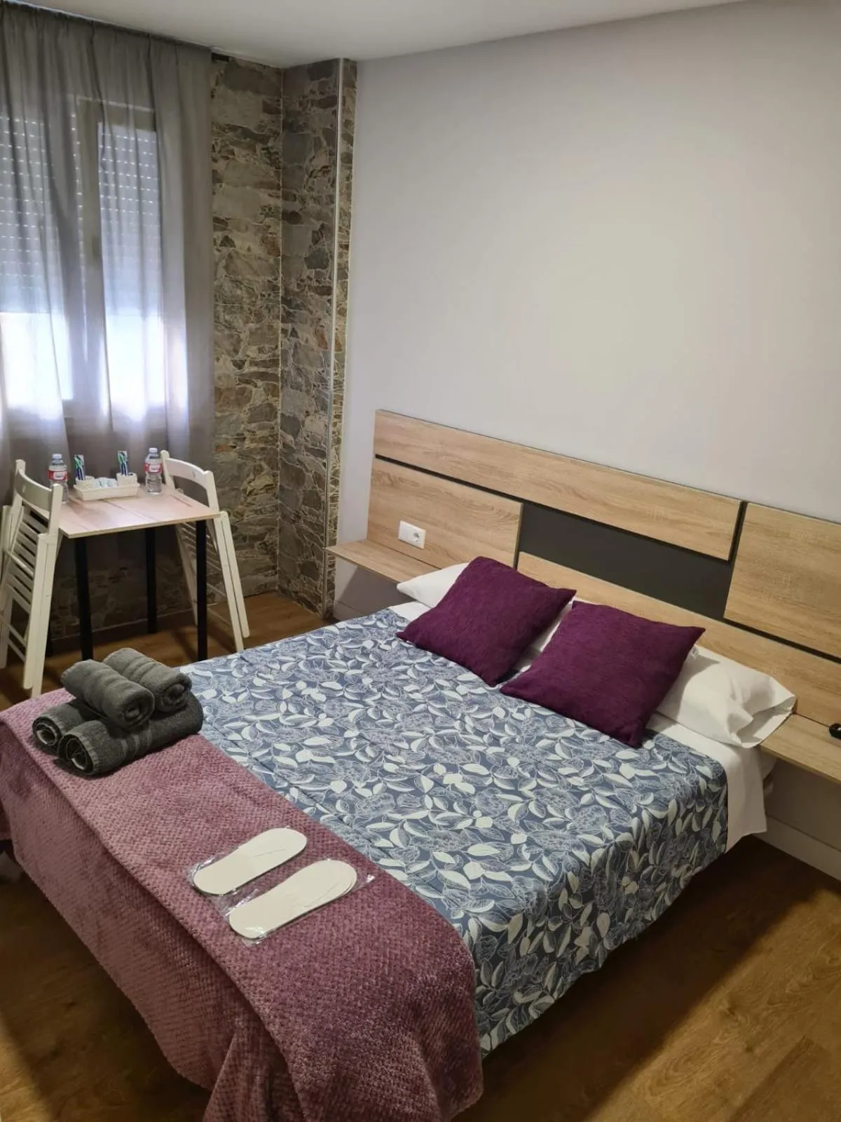 Bed in Pensión Casa Douro
