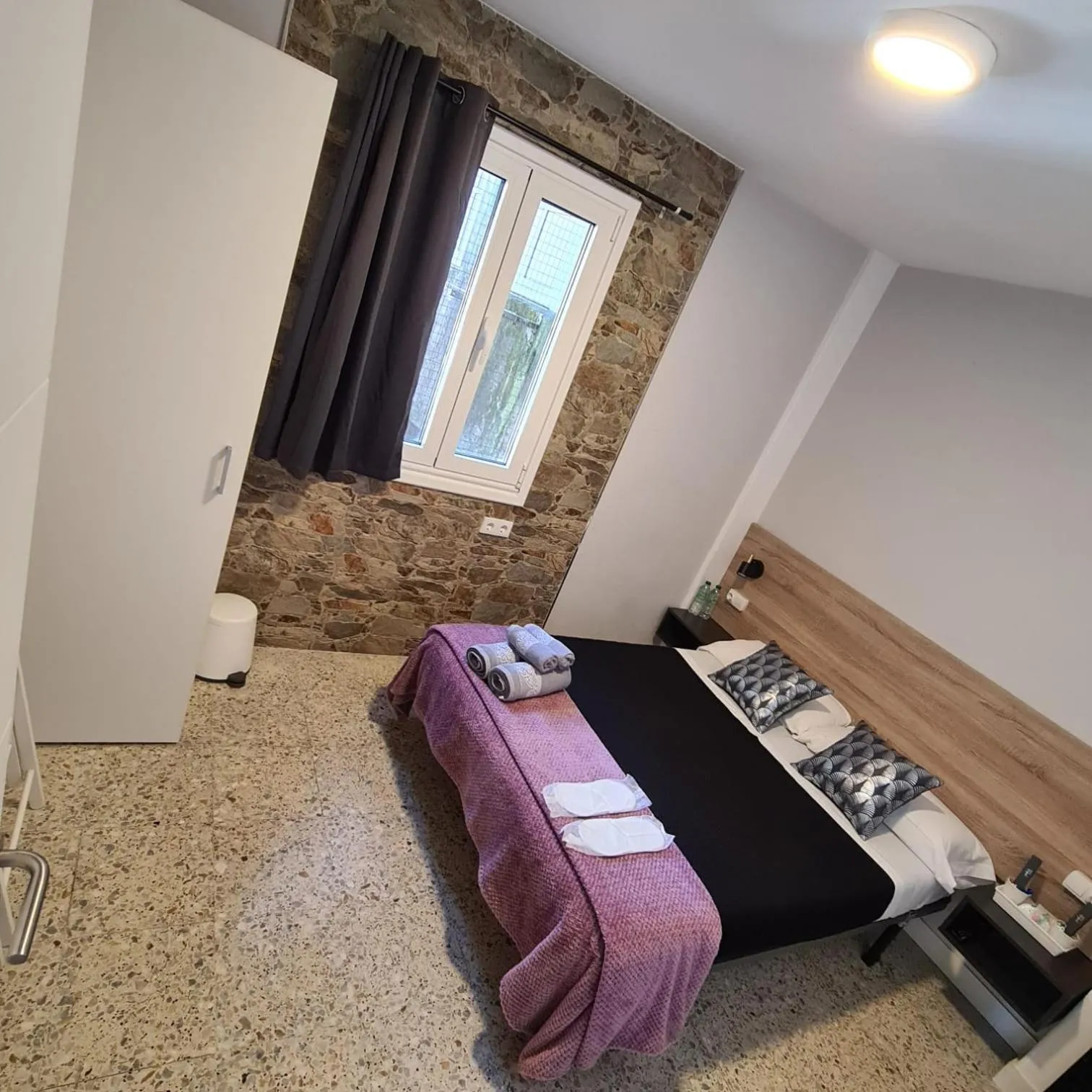 Bedroom, Bed in Pensión Casa Douro