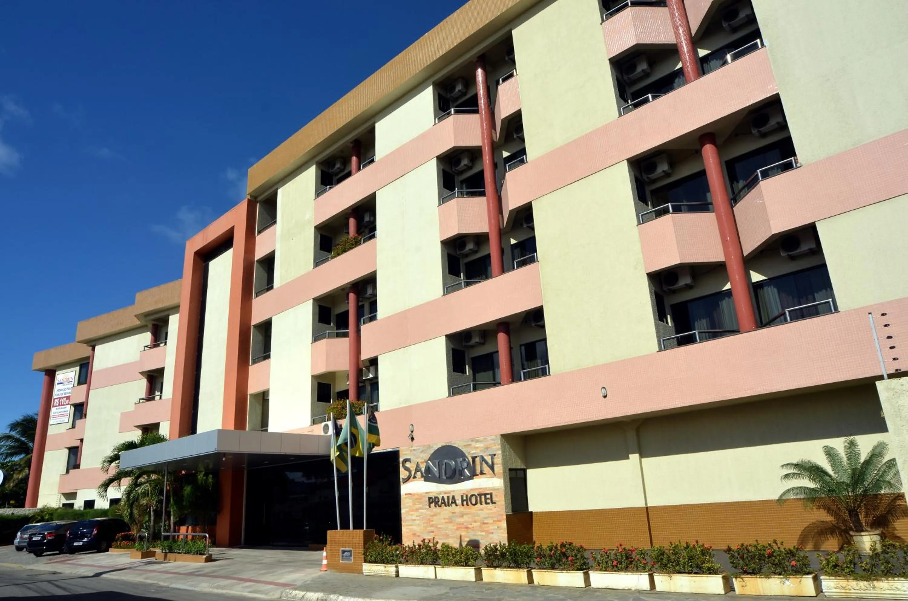 Property building in Sandrin Praia Hotel