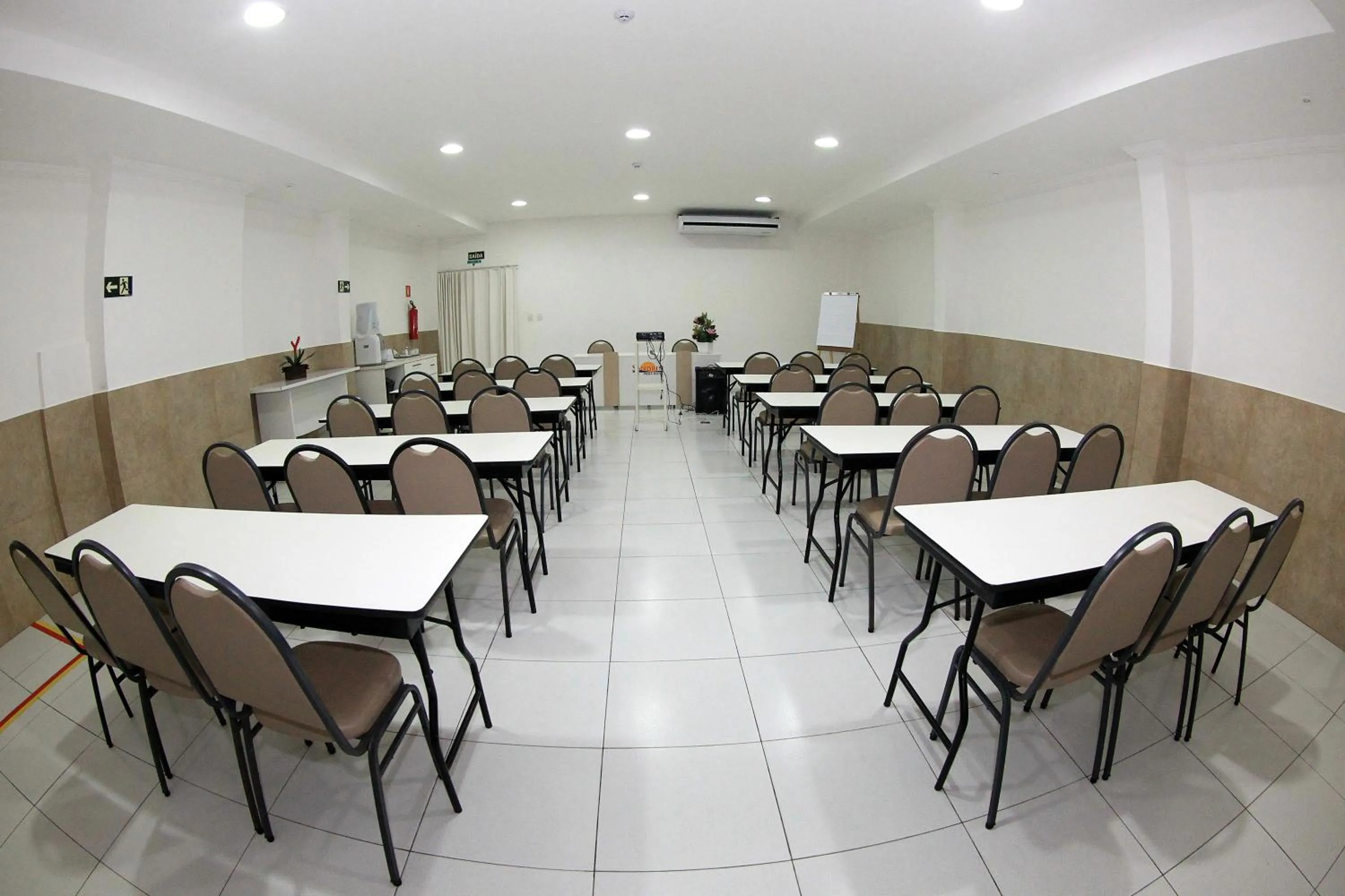 Banquet/Function facilities in Sandrin Praia Hotel
