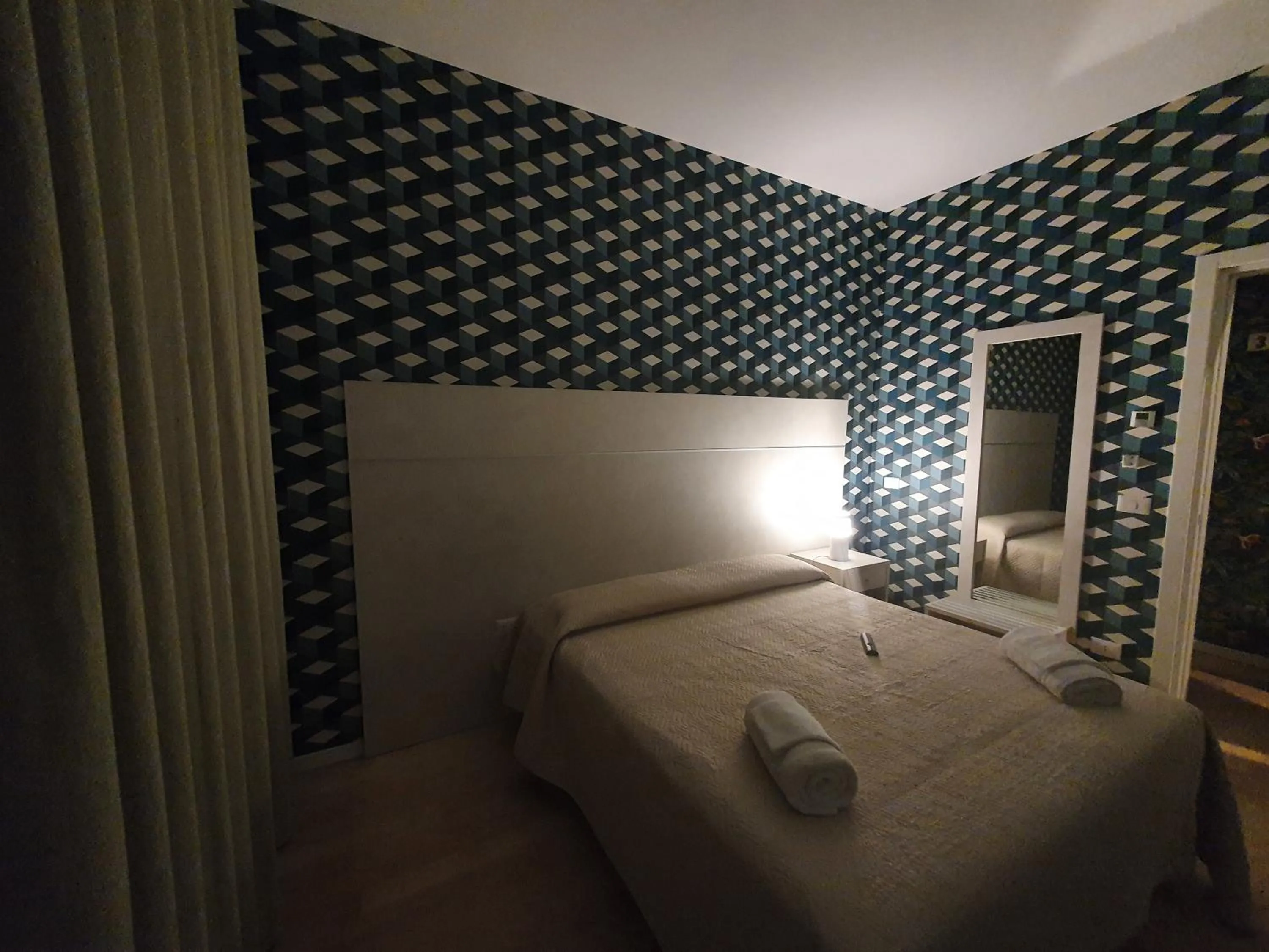 Photo of the whole room, Bed in B&B 1951