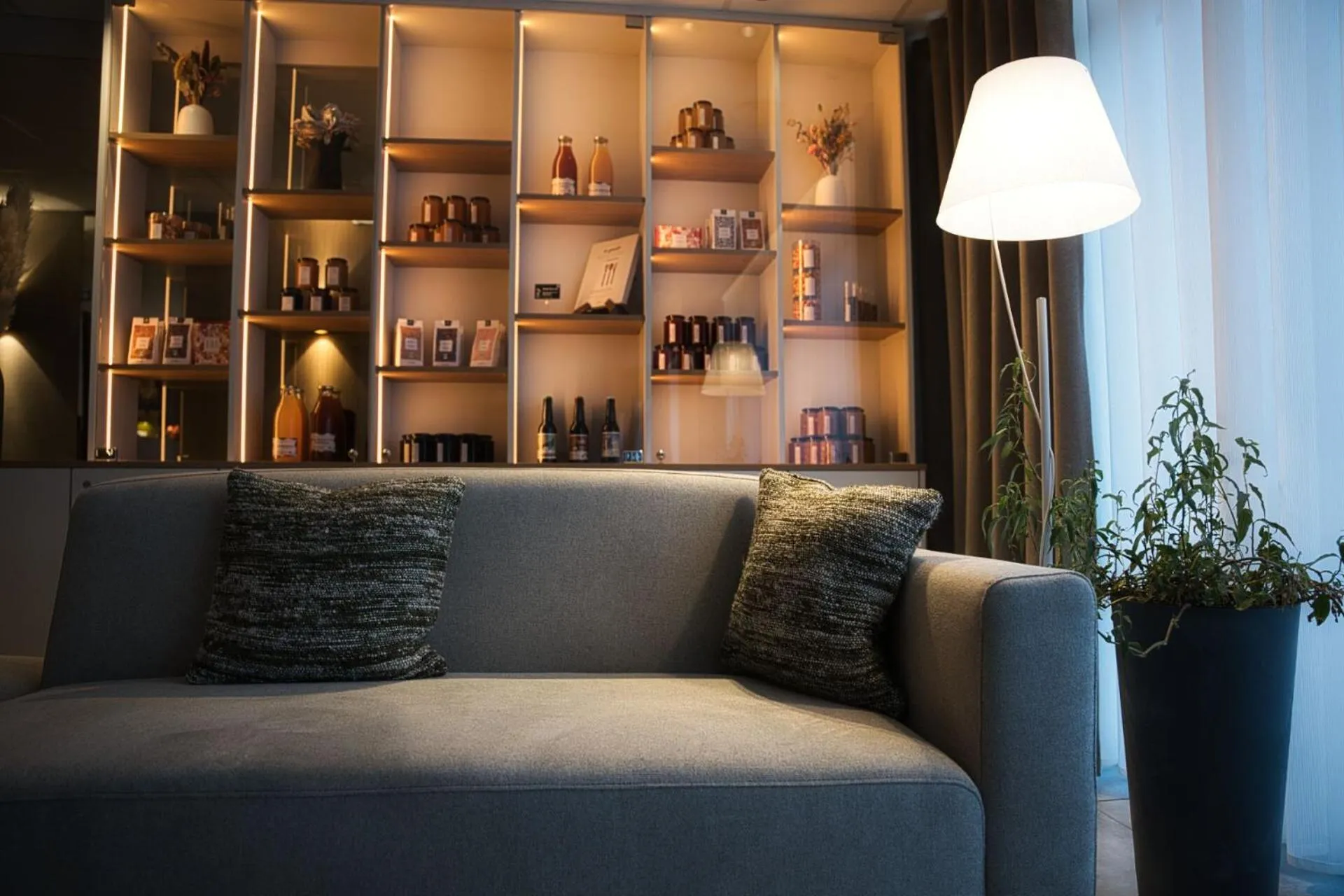 On-site shops in Logis Restaurant & Hôtel À la 12