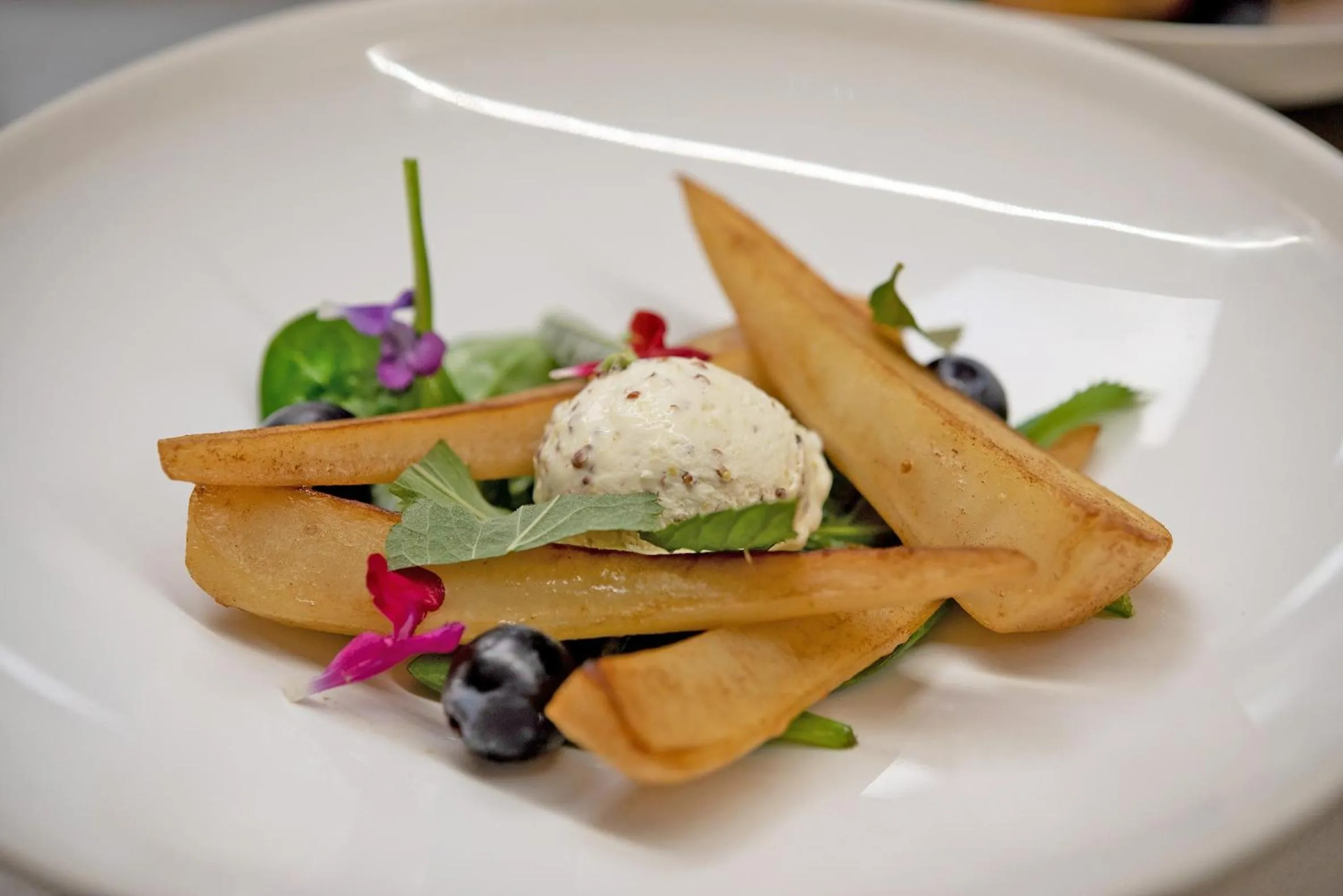 Restaurant/places to eat in Logis Restaurant & Hôtel À la 12