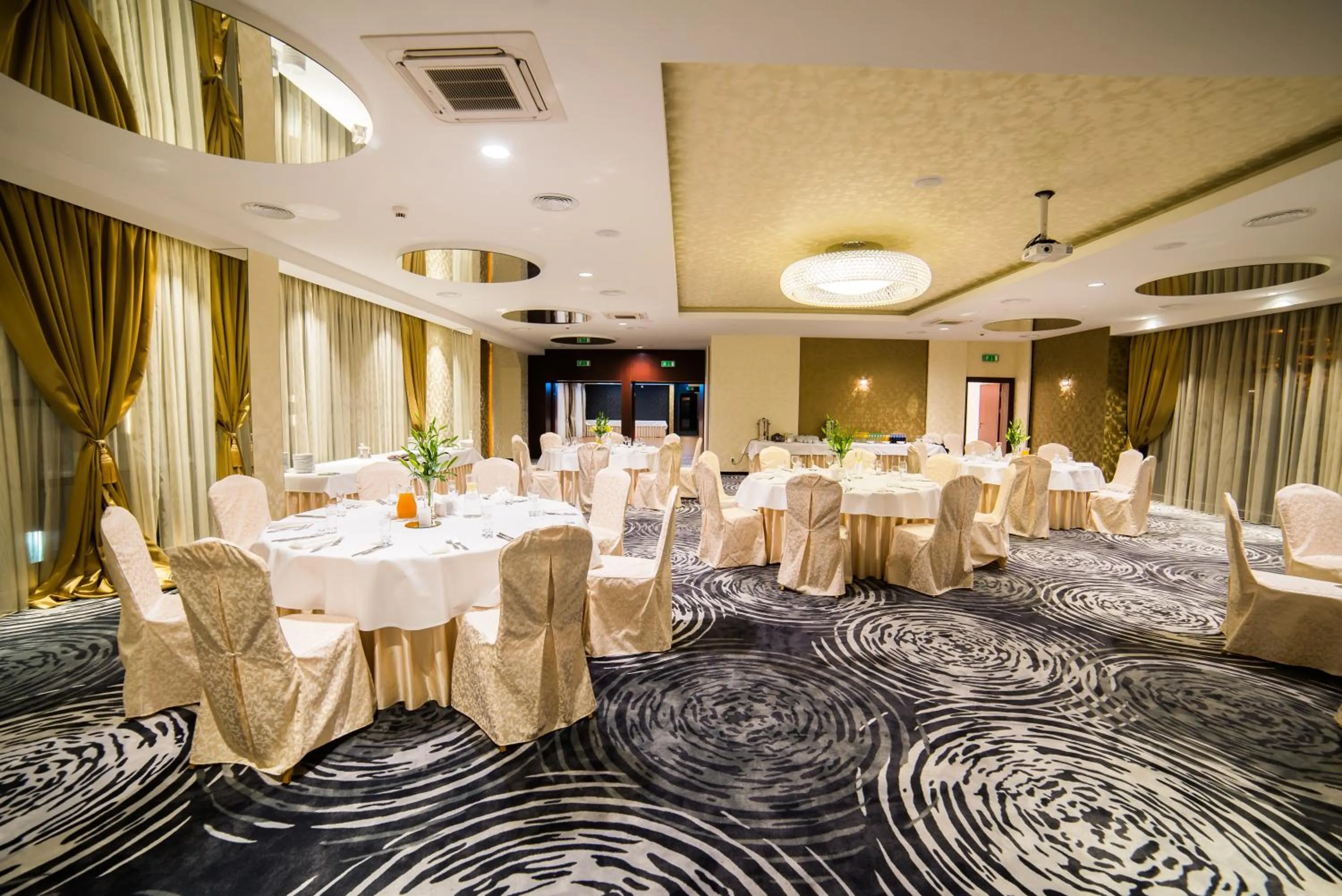 Restaurant/places to eat in Arena Hotel Spa & Wellness