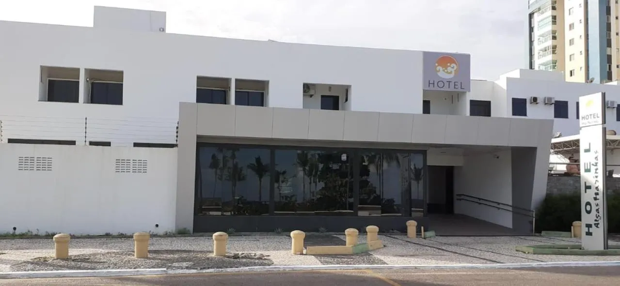 Property building in Hotel Algas Marinhas