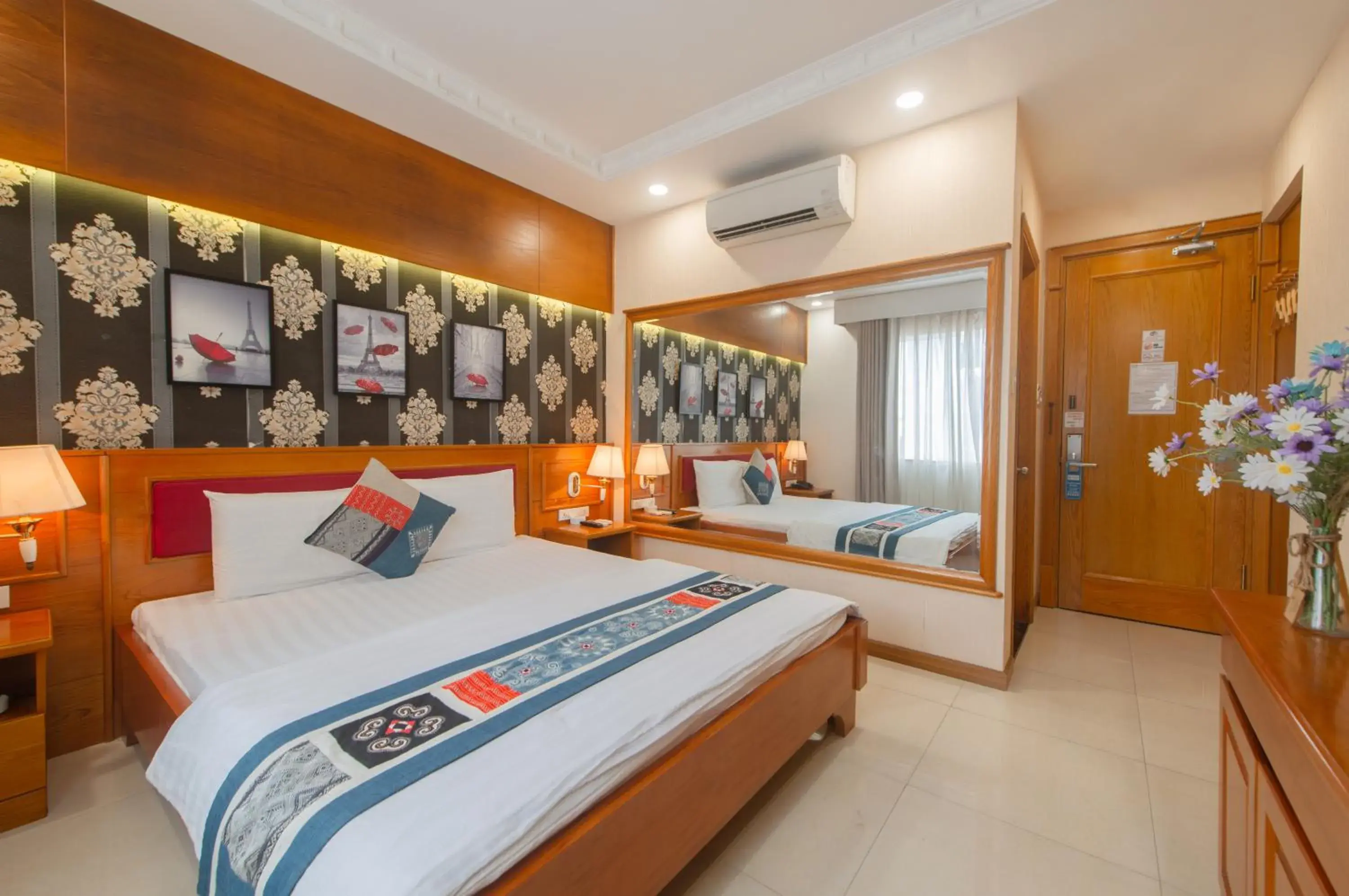 Photo of the whole room, Bed in Anh Dao Hotel Photo of the whole room, Bed in Anh Dao Hotel