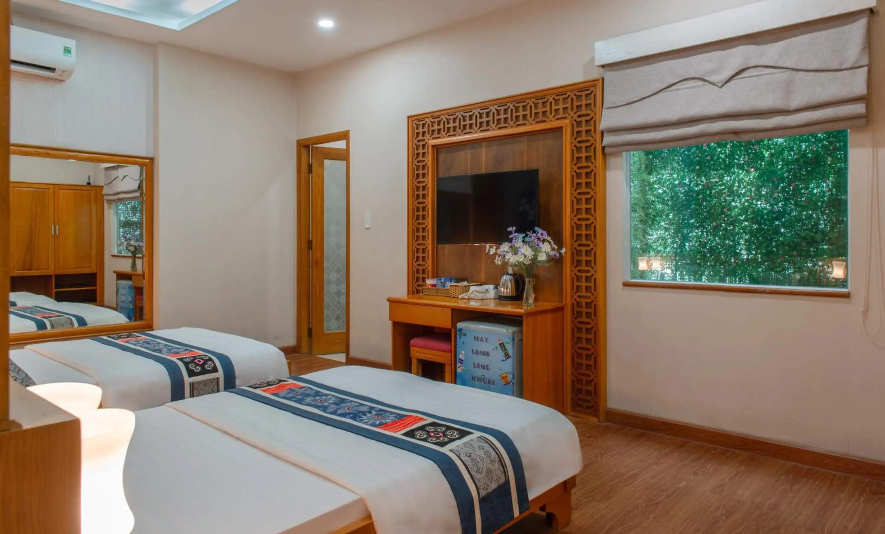 View (from property/room), Bed in Anh Dao Hotel View (from property/room), Bed in Anh Dao Hotel