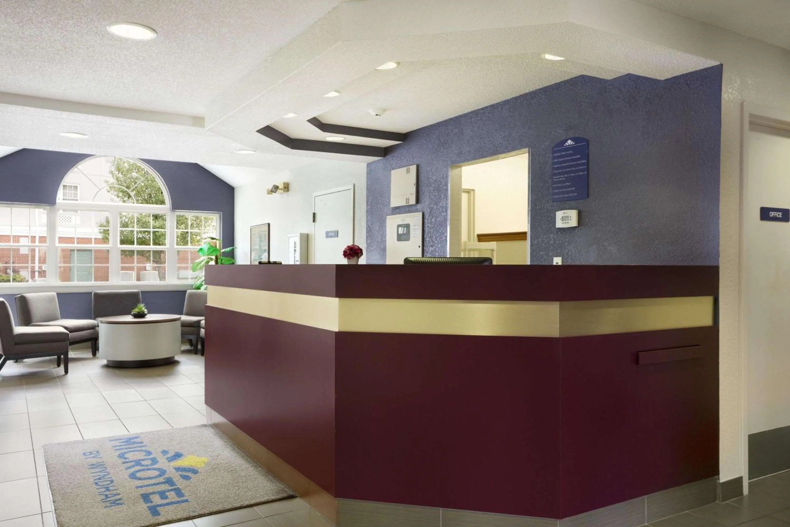 Lobby or reception in Microtel Inn By Wyndham Louisville East
