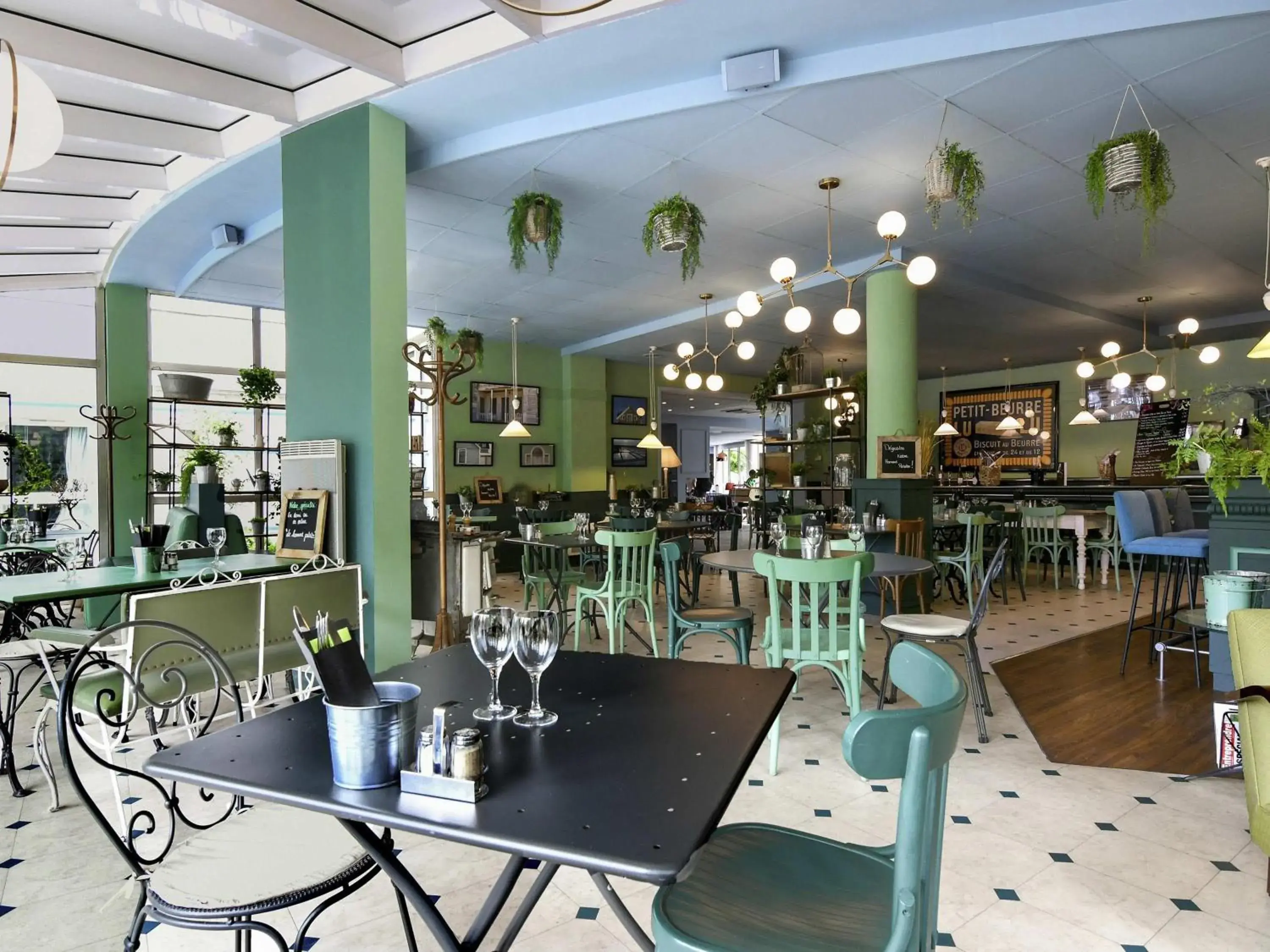 Restaurant/places to eat in ibis Nantes Saint Herblain Restaurant/places to eat in ibis Nantes Saint Herblain