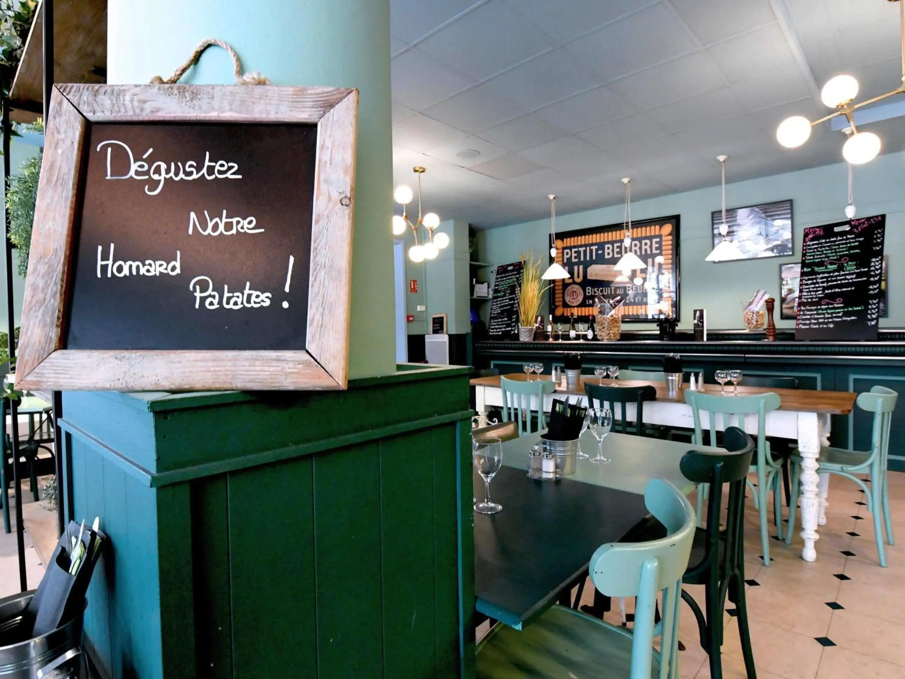 Restaurant/places to eat in ibis Nantes Saint Herblain Restaurant/places to eat in ibis Nantes Saint Herblain