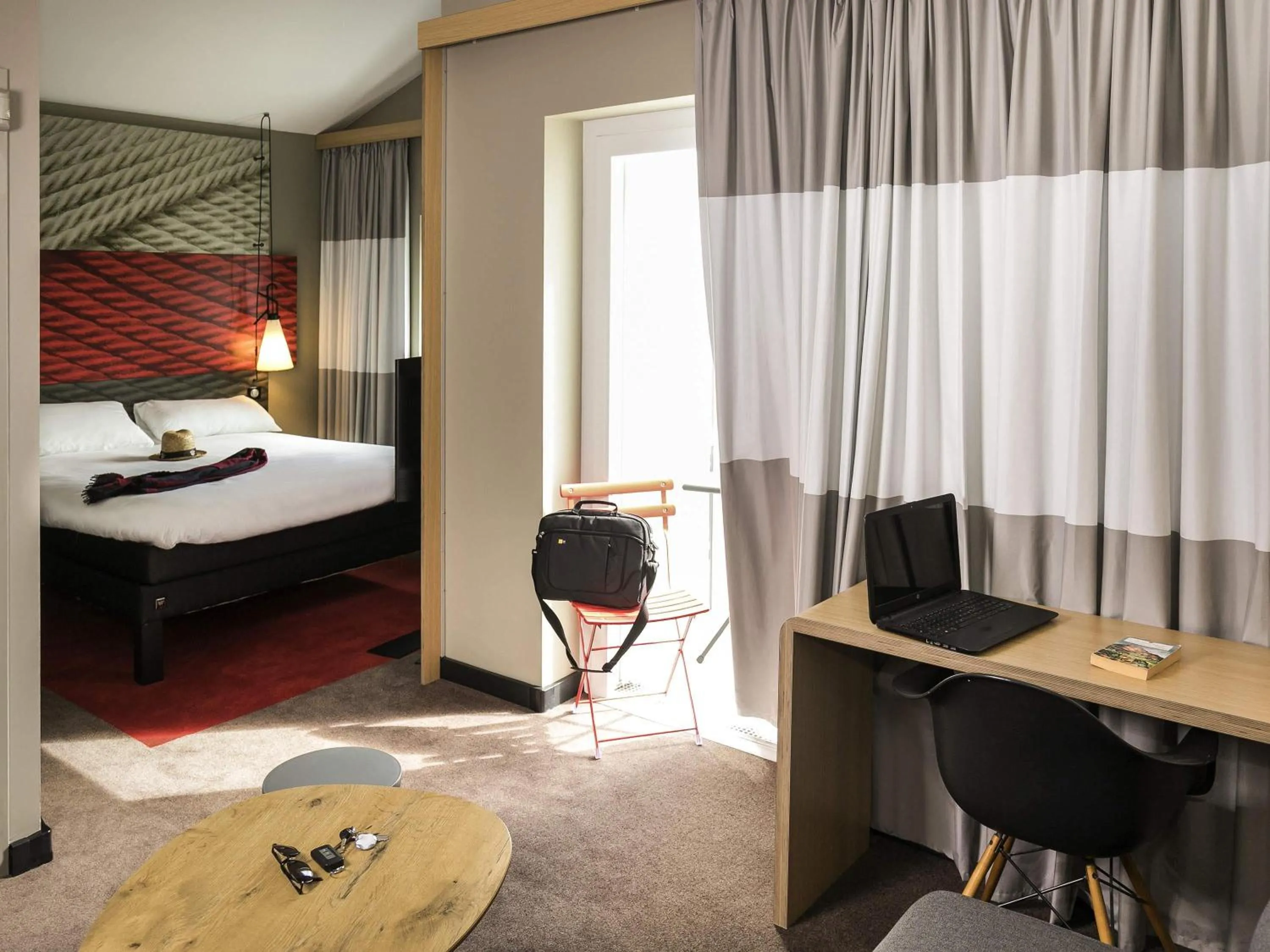 Bedroom, Bed in ibis Nantes Saint Herblain