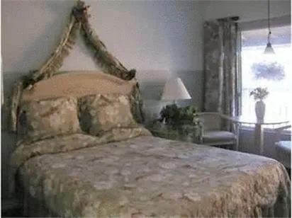 Day, Bed in Los Padres Inn