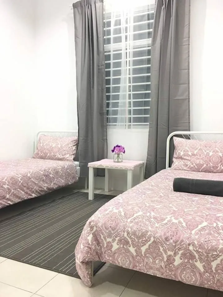 Ceri Merah Homestay
