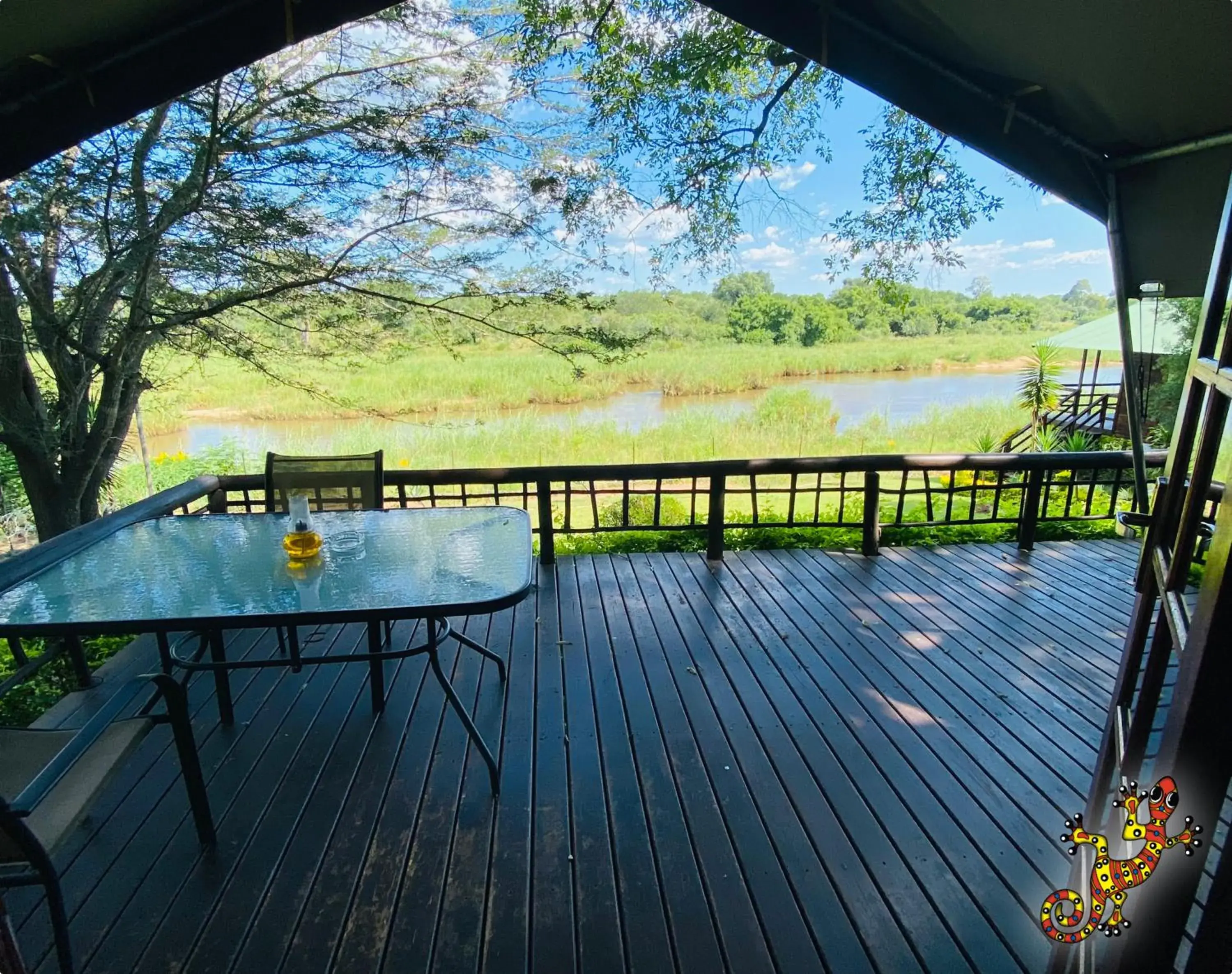 Luxury River Frontage Bush Tent 2 in Sabie River Bush Lodge Luxury River Frontage Bush Tent 2 in Sabie River Bush Lodge