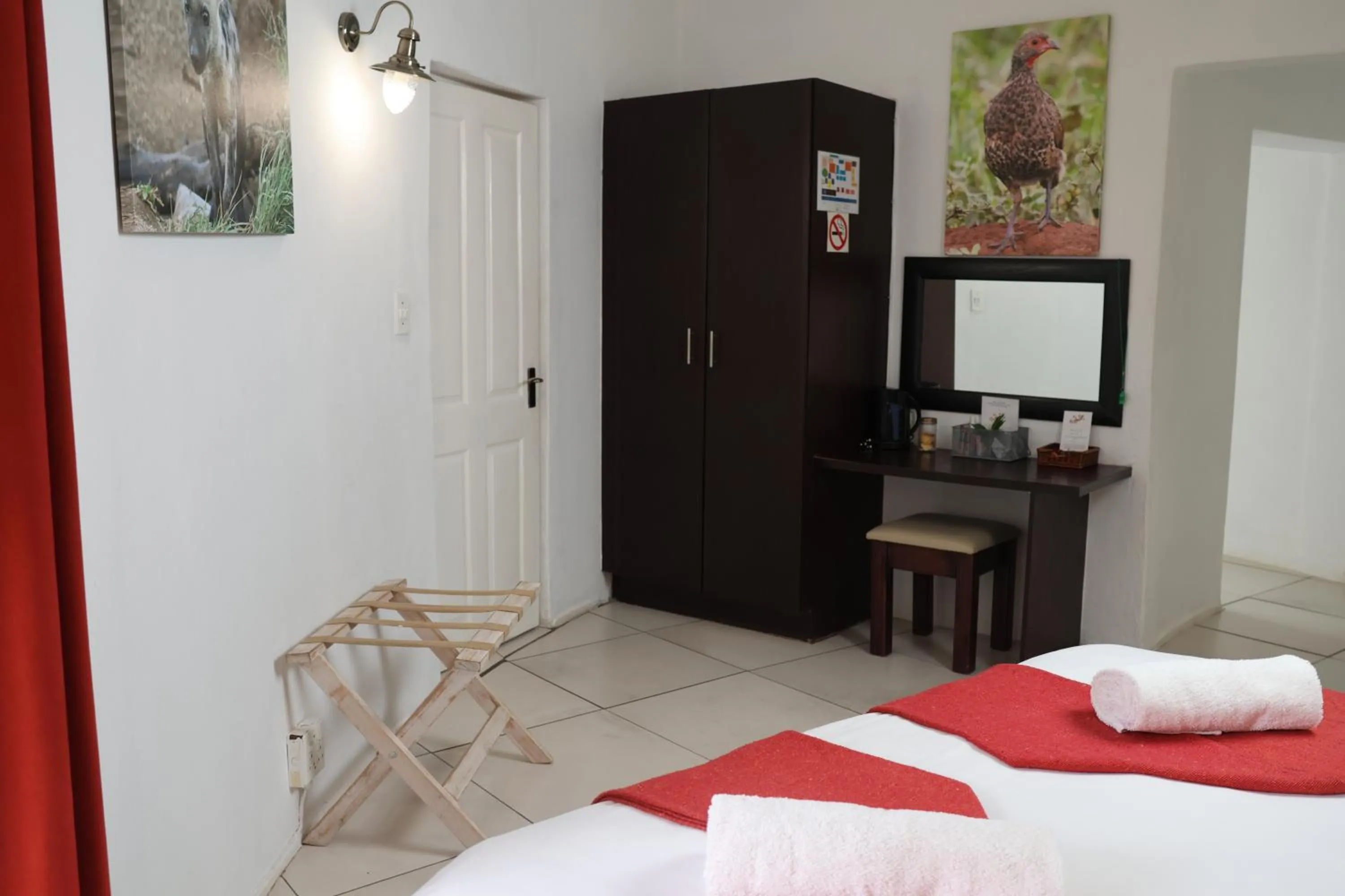 Coffee/tea facilities, Bed in Sabie River Bush Lodge