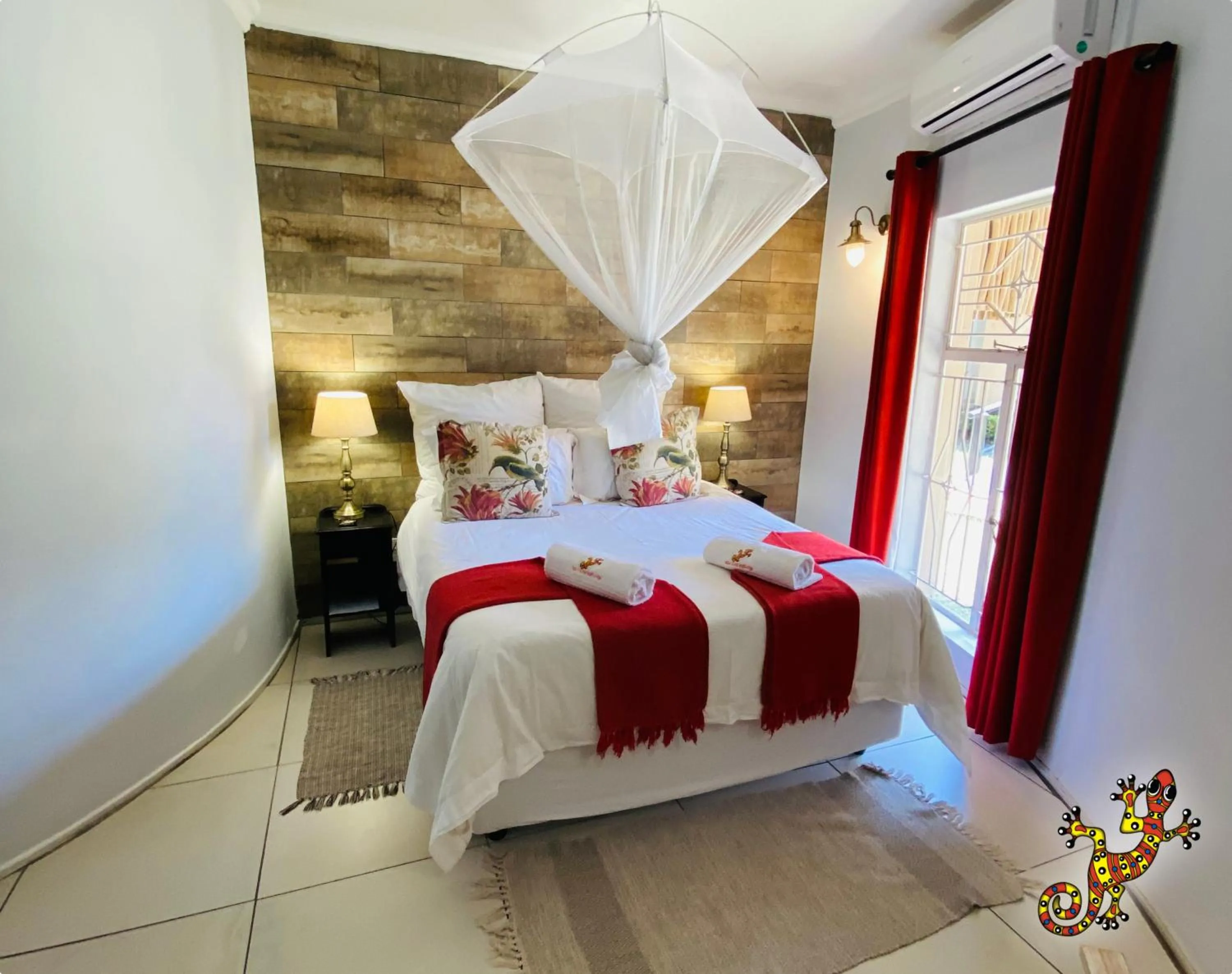 Bed in Sabie River Bush Lodge