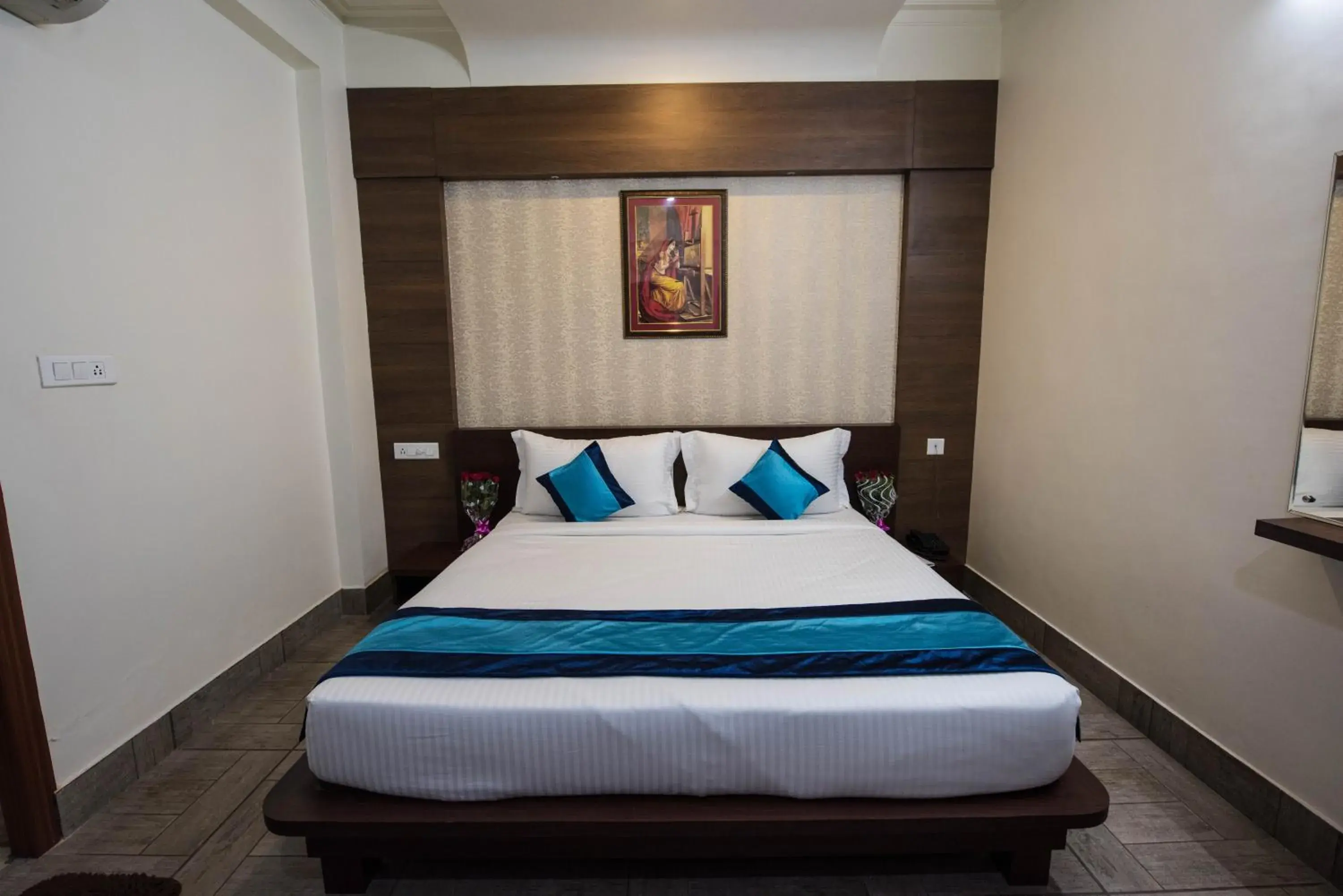 Bed in Elite Suites MINT Gomti Nagar Bed in Elite Suites MINT Gomti Nagar