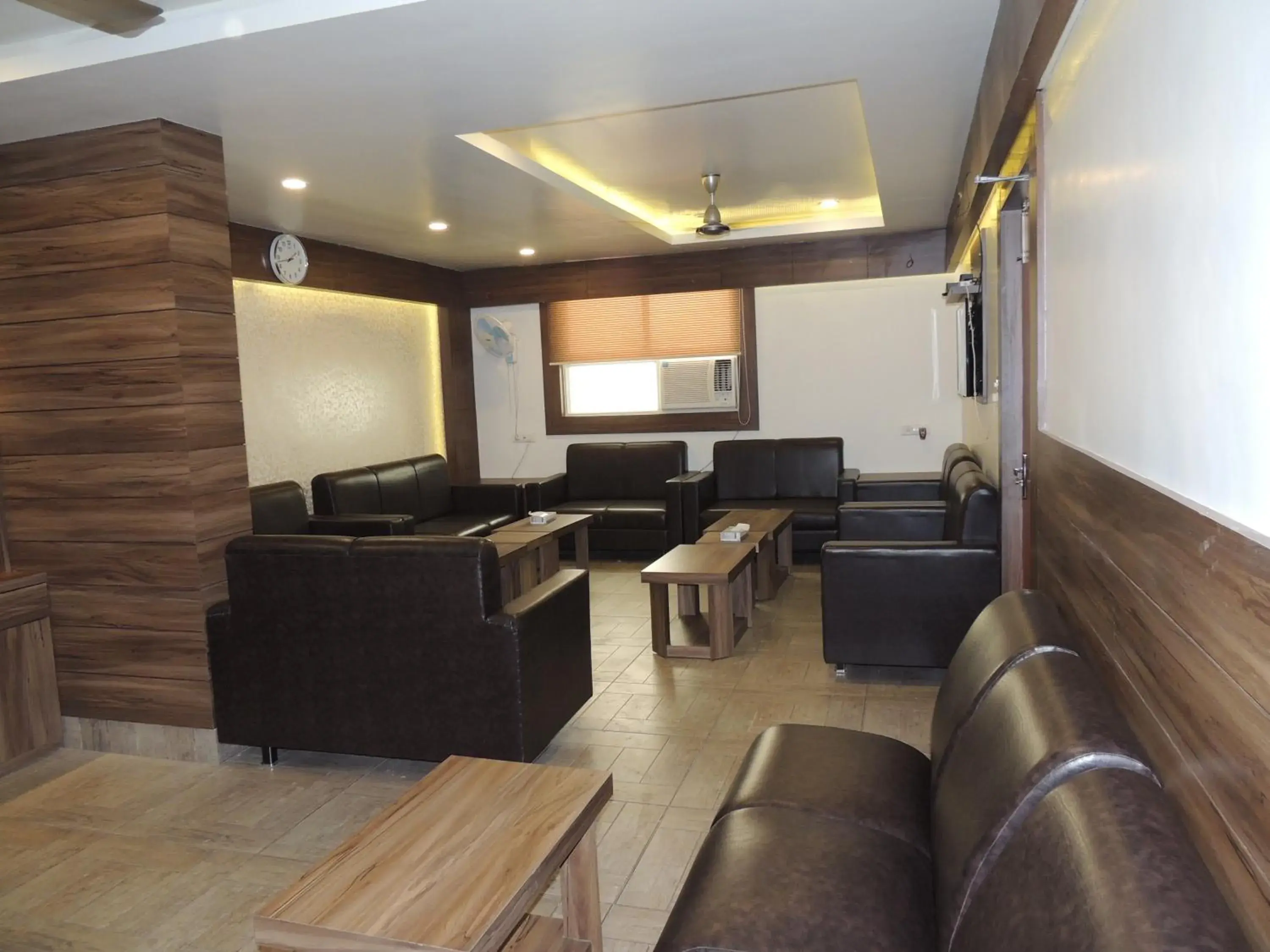 Lobby or reception in Elite Suites MINT Gomti Nagar Lobby or reception in Elite Suites MINT Gomti Nagar