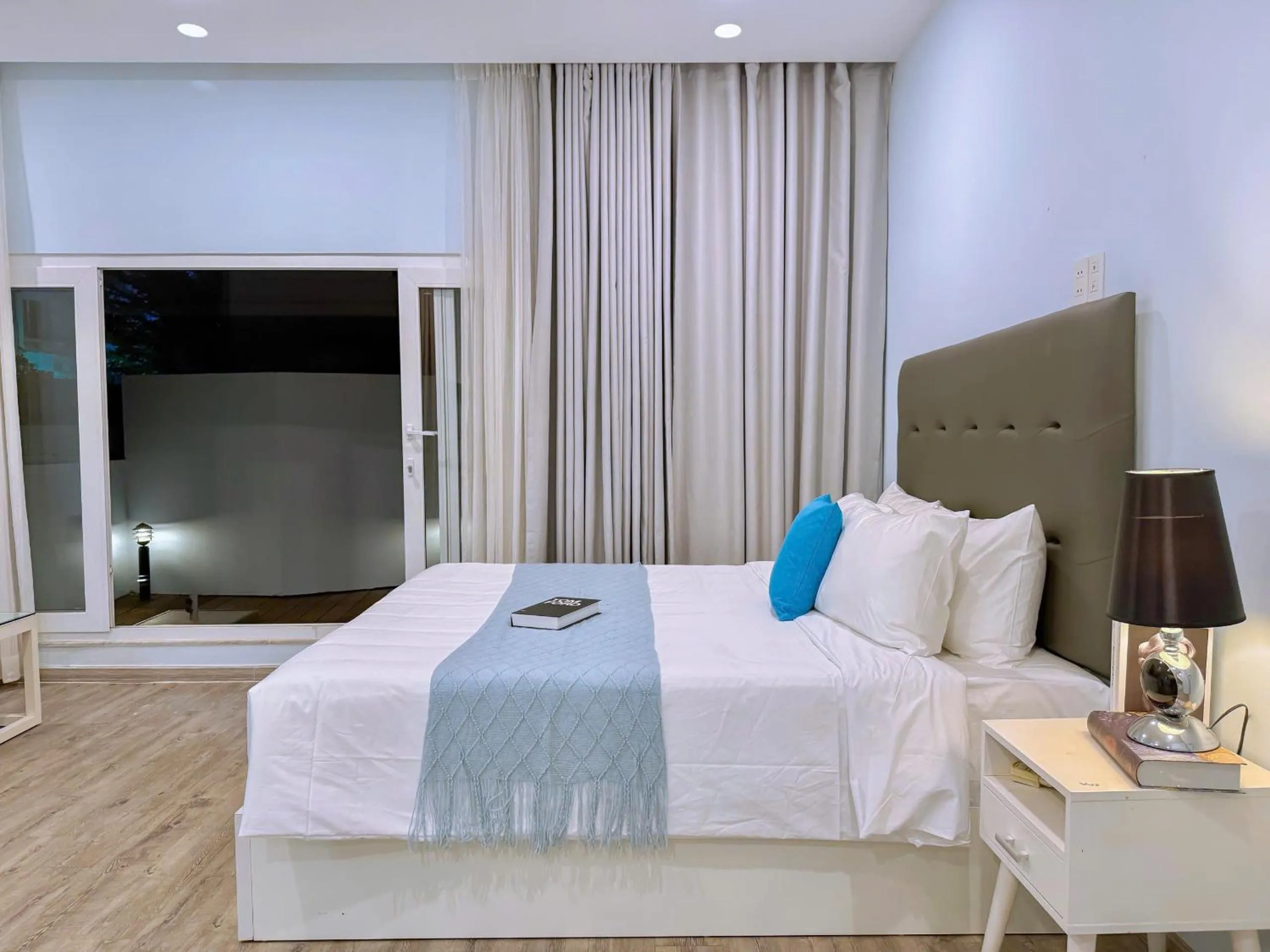 Bed in The Wind Mountainside Hotel