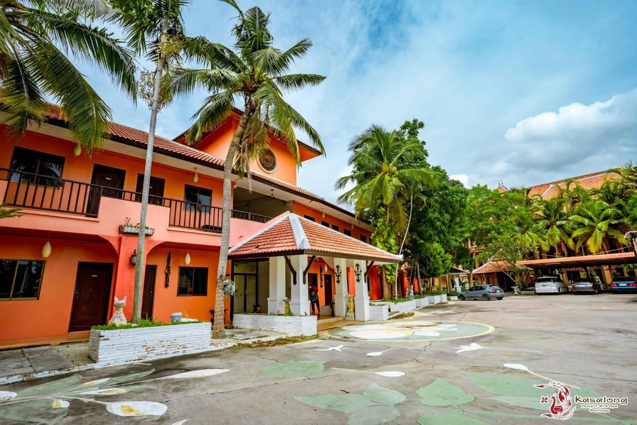 Parking in Kasalong Resort and Spa Pattaya