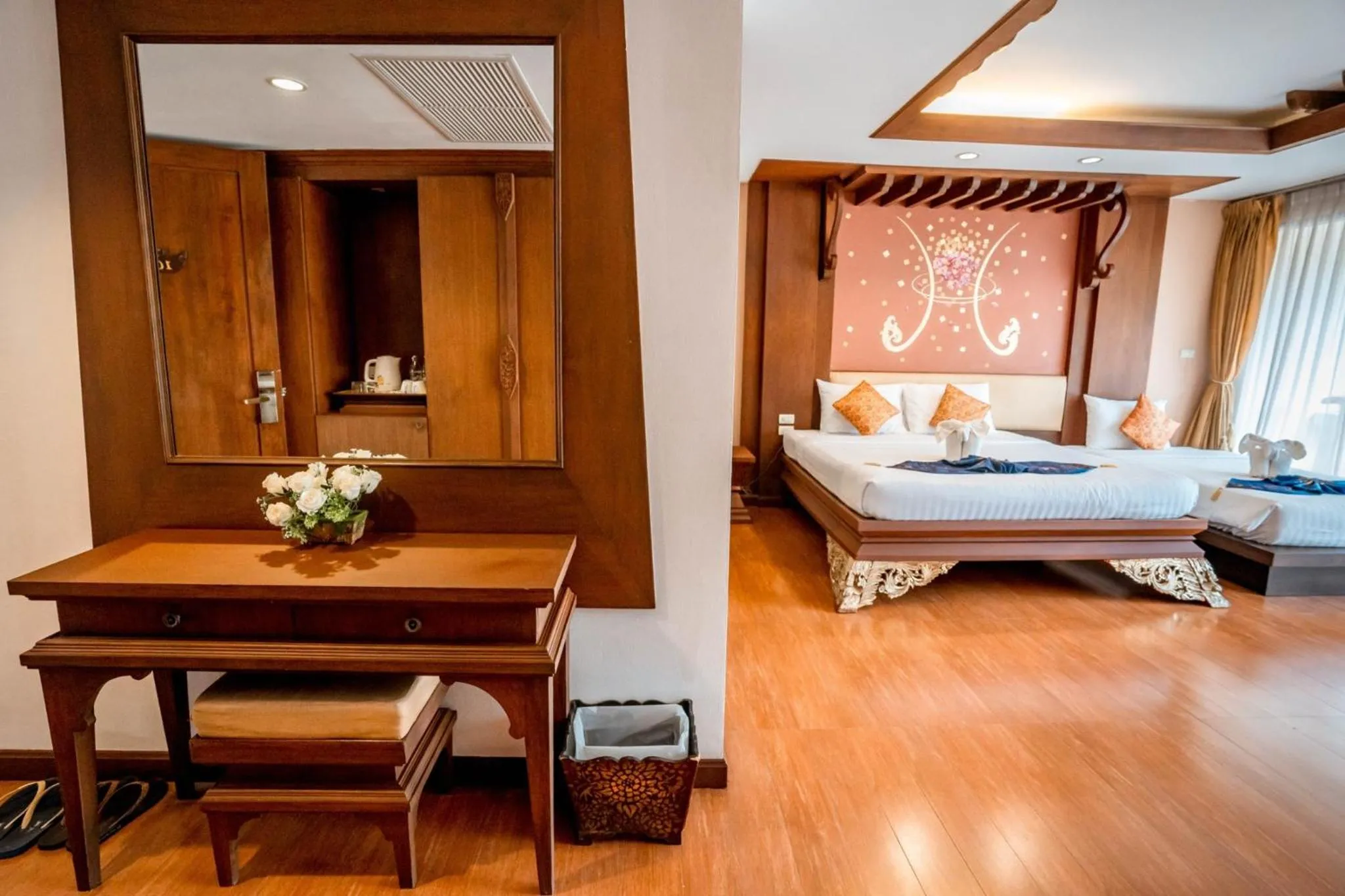 Photo of the whole room, Bed in Kasalong Resort and Spa Pattaya