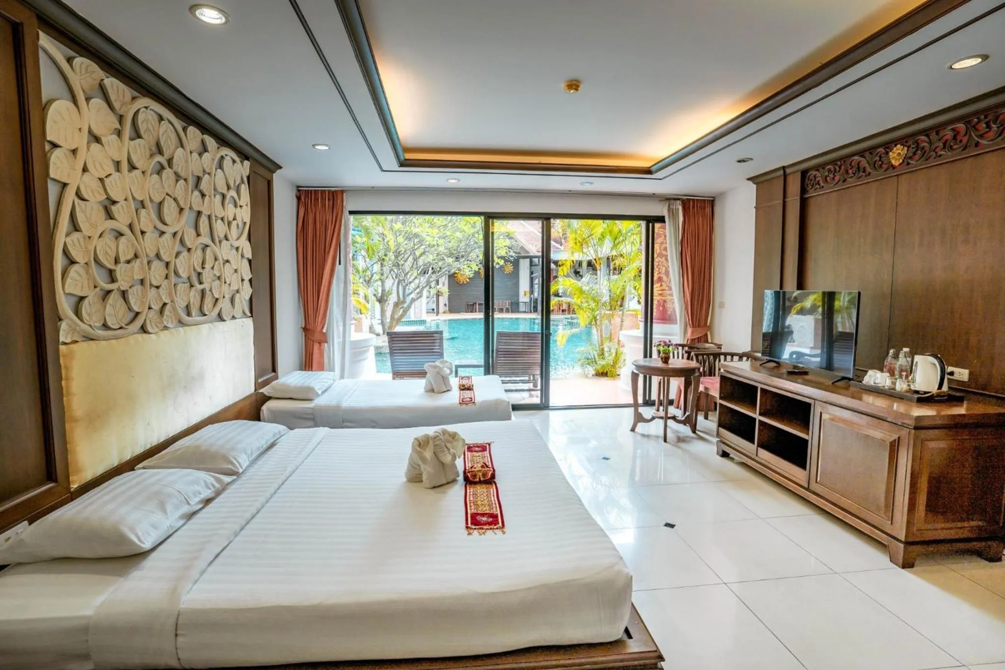 Property building, Bed in Kasalong Resort and Spa Pattaya