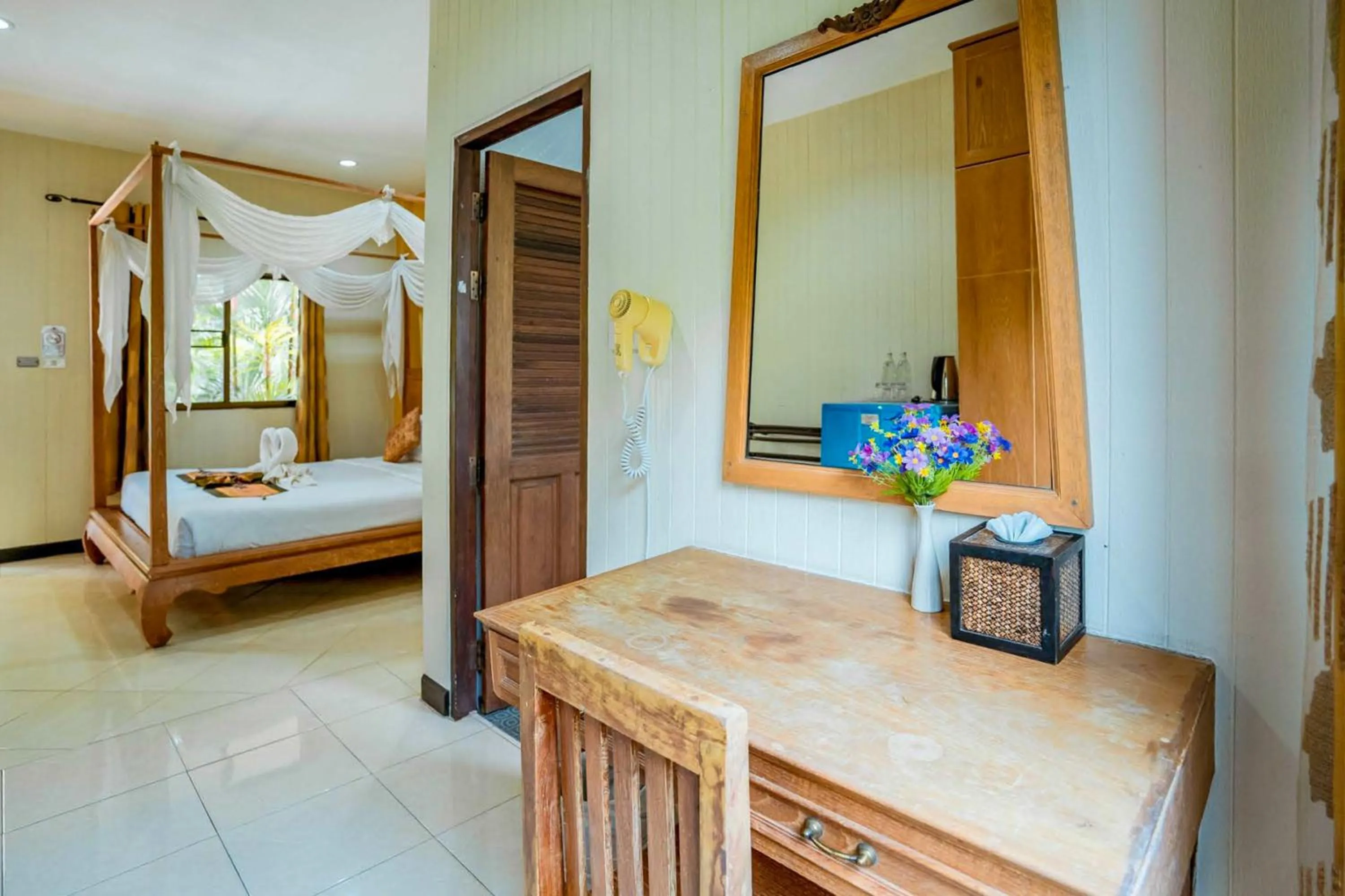 Bed in Kasalong Resort and Spa Pattaya