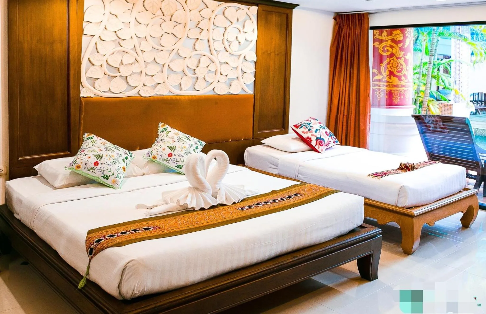 Bed in Kasalong Resort and Spa Pattaya