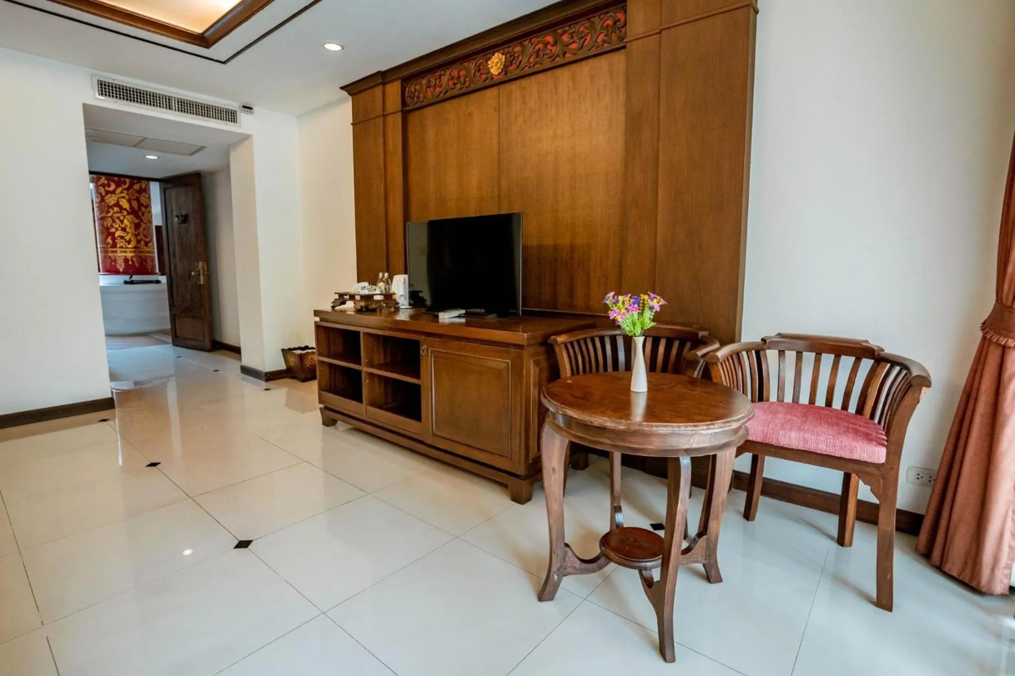 TV and multimedia in Kasalong Resort and Spa Pattaya