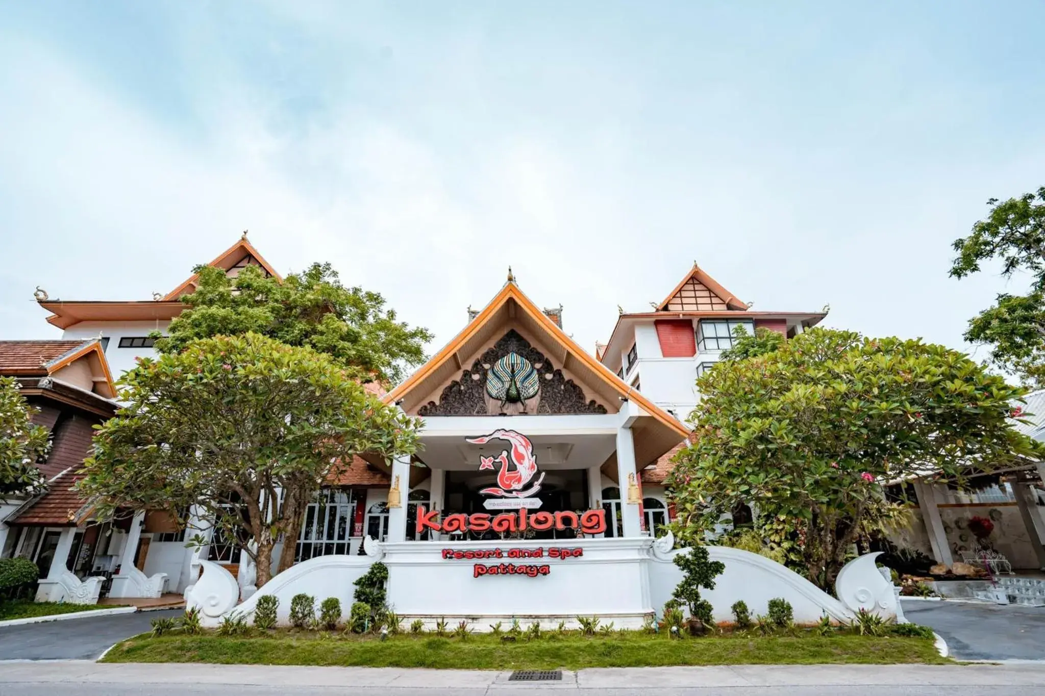 Facade/entrance in Kasalong Resort and Spa Pattaya Facade/entrance in Kasalong Resort and Spa Pattaya