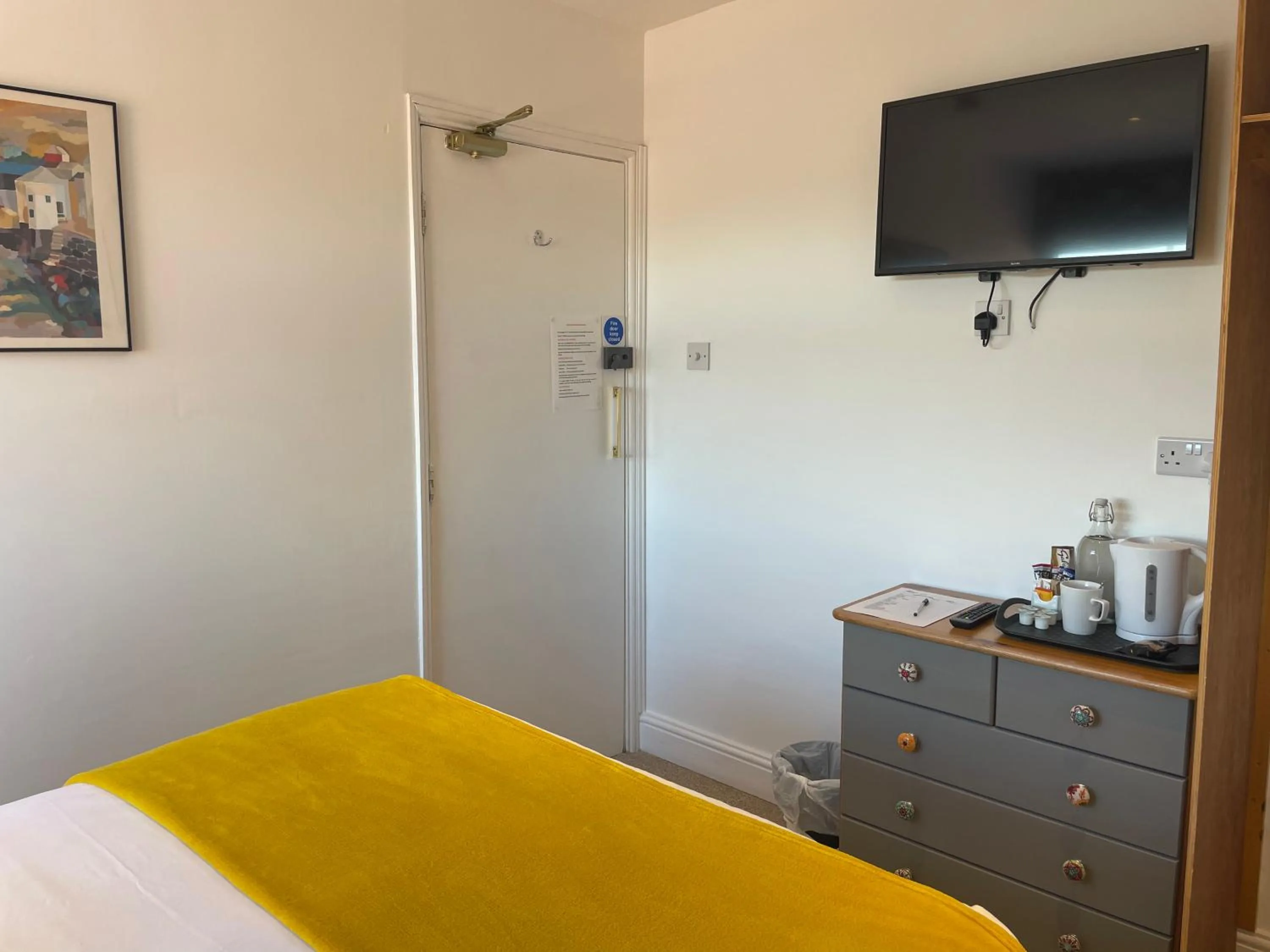 Bedroom, Bed in Holway House