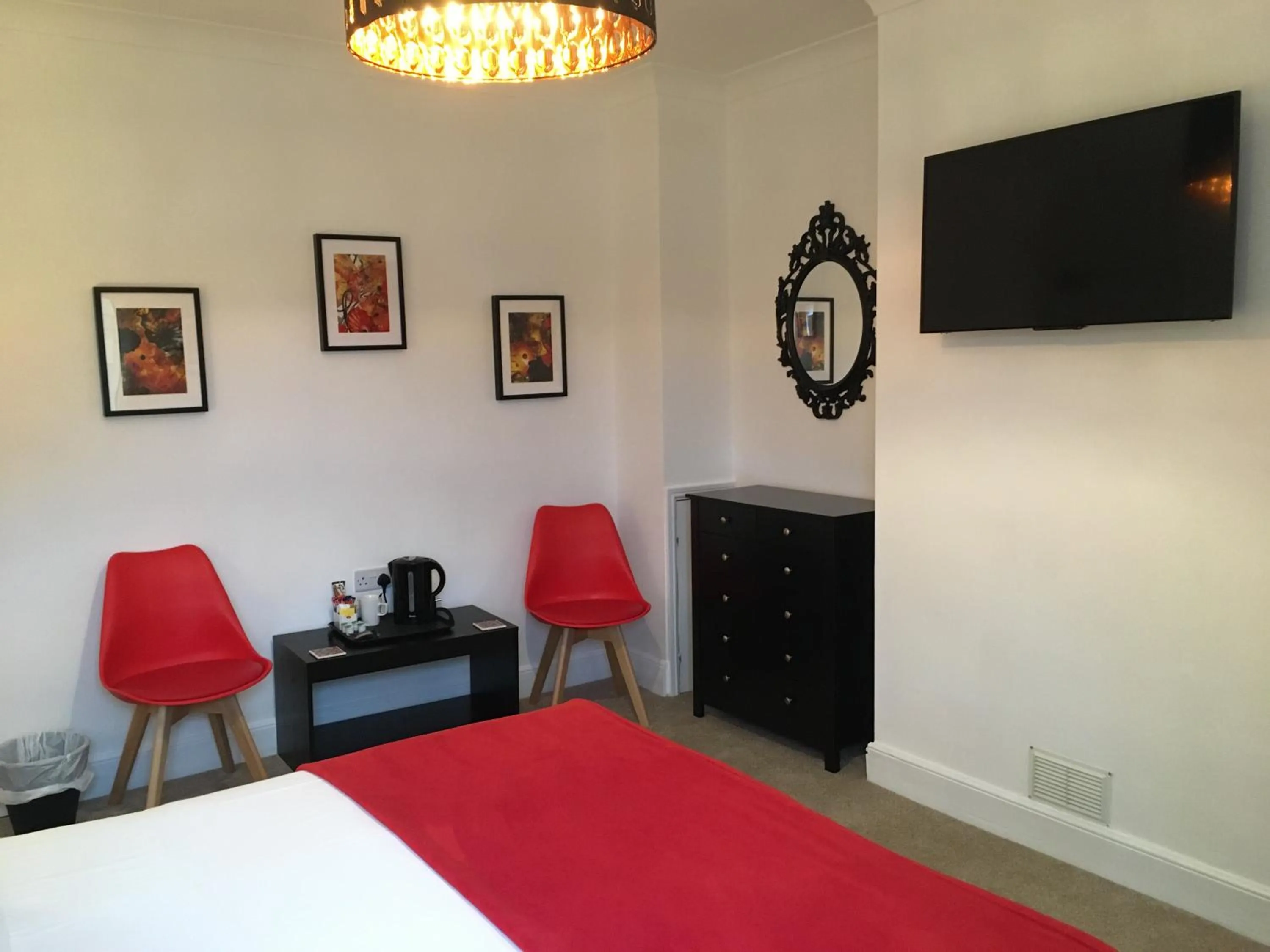 Coffee/tea facilities, Bed in Holway House