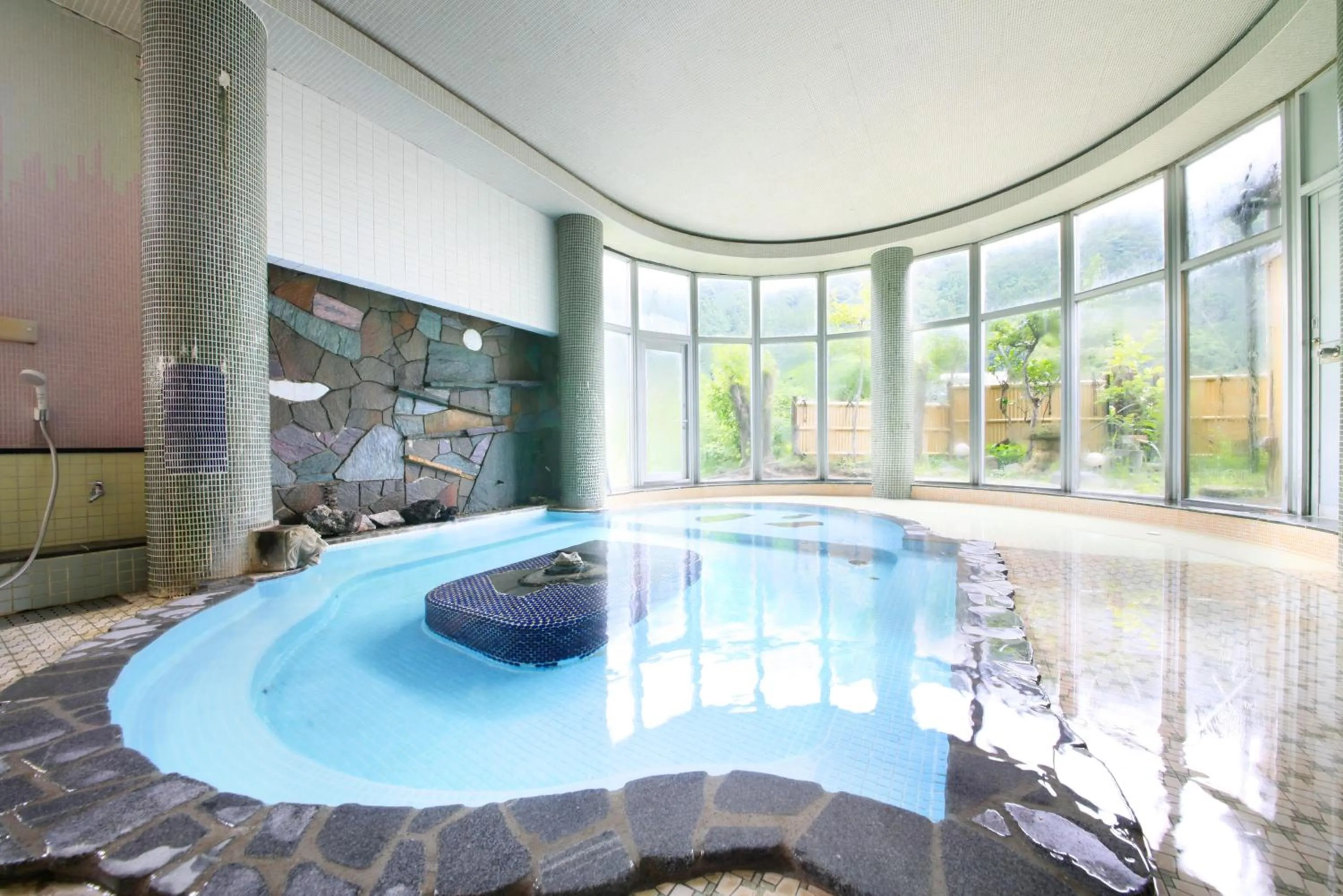 Hot Spring Bath in Micasa