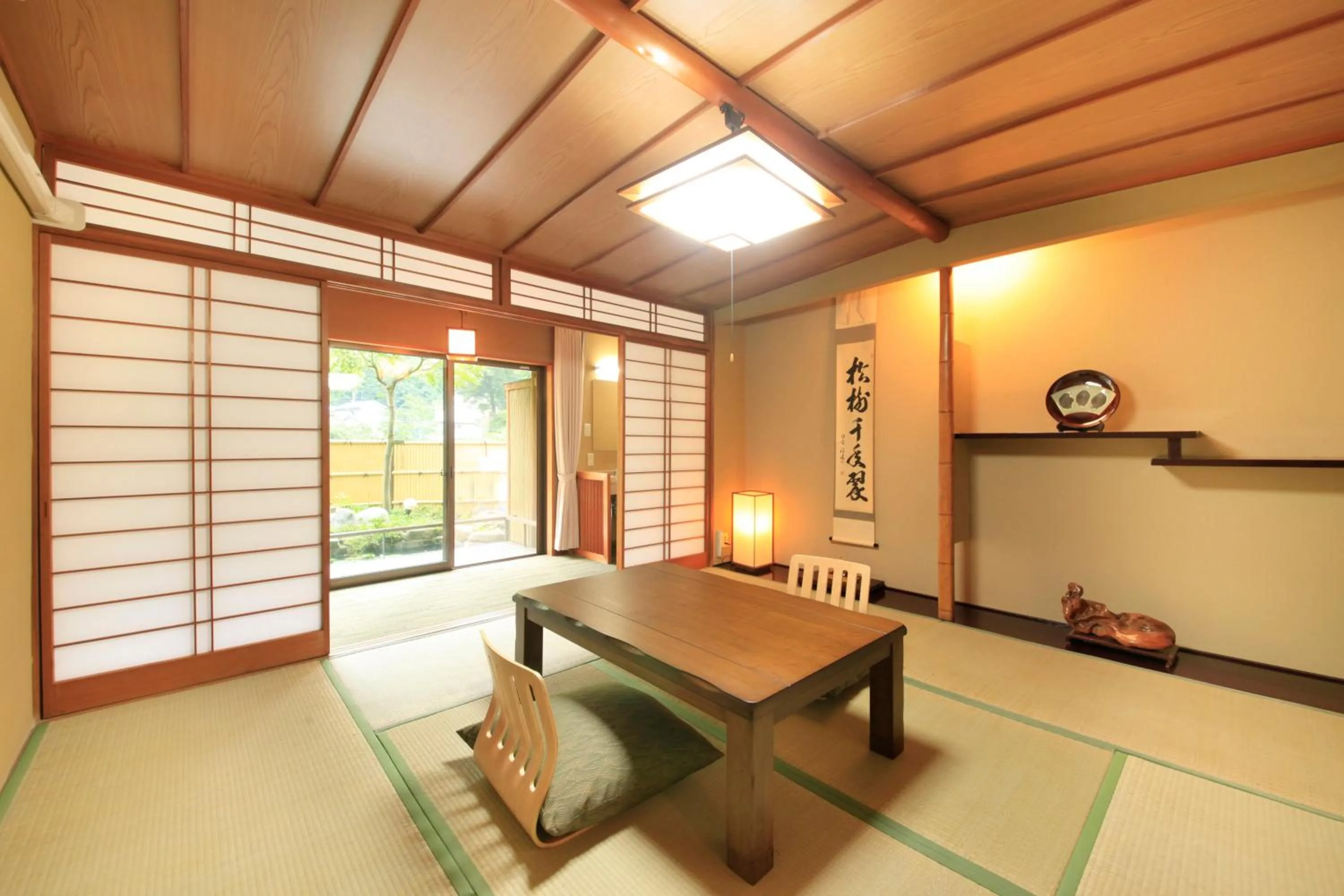 Photo of the whole room in Micasa