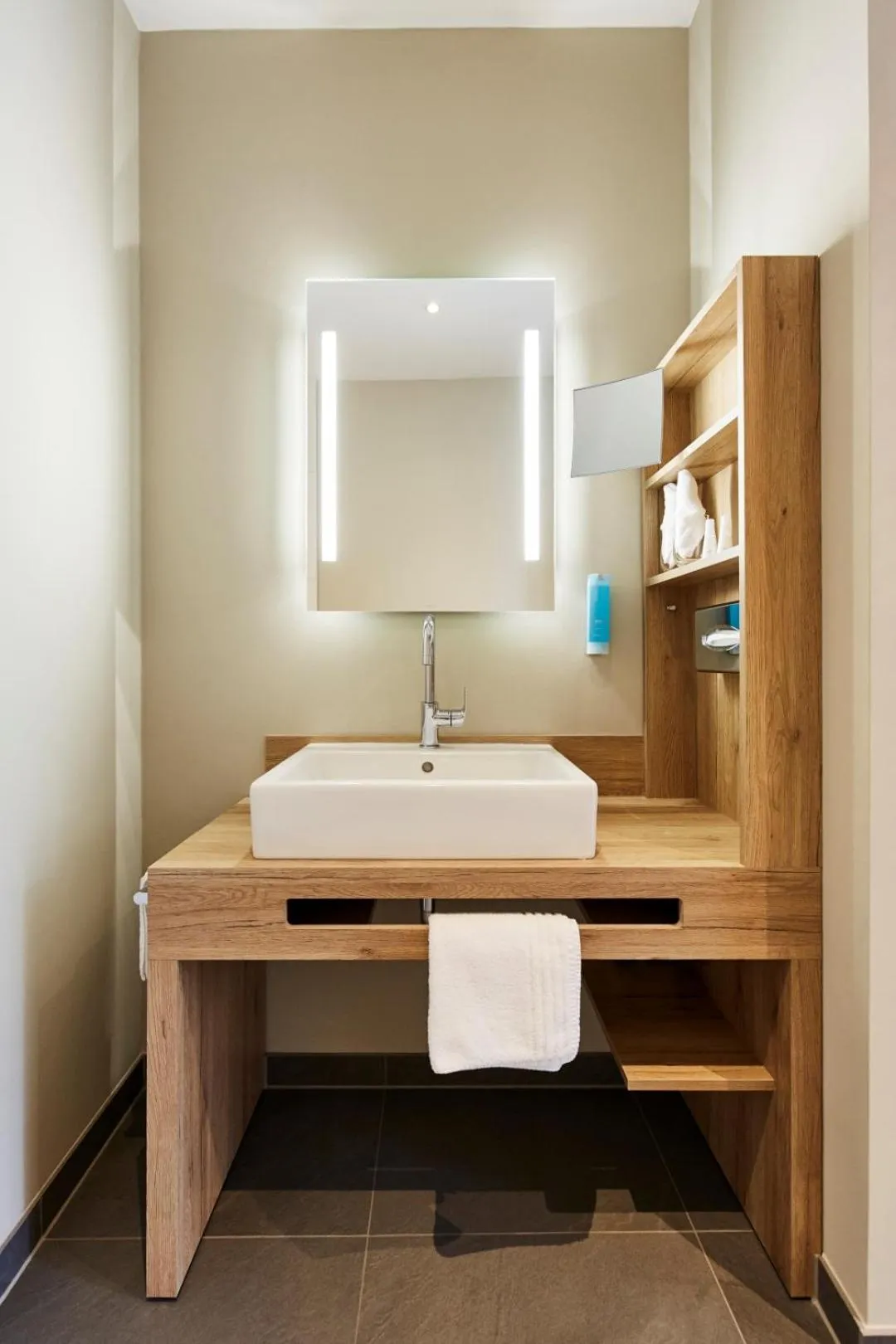 Bathroom, Bed in Hotel Gutsgasthof Stangl