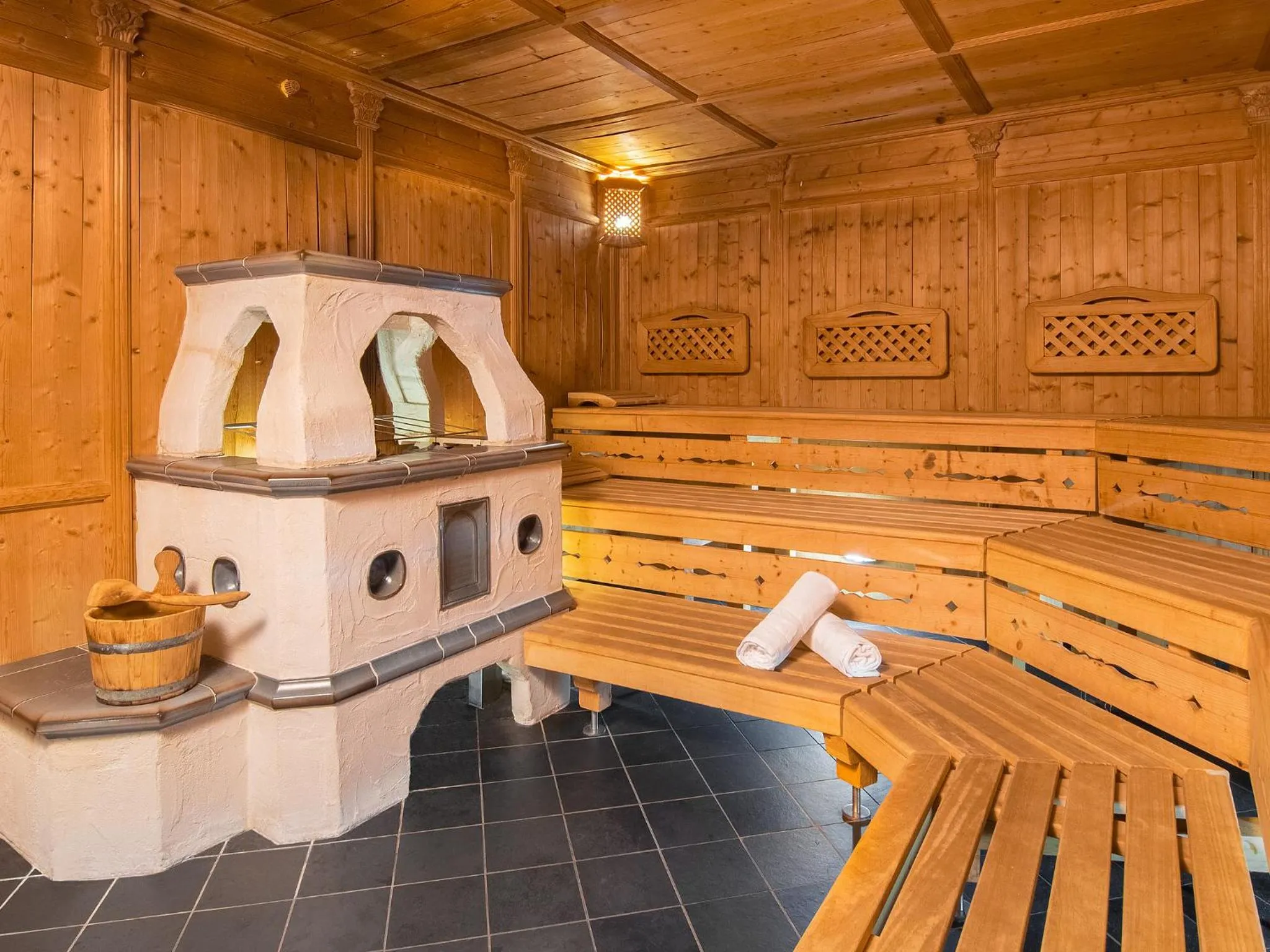 Sauna in Alpenhotel Tirolerhof