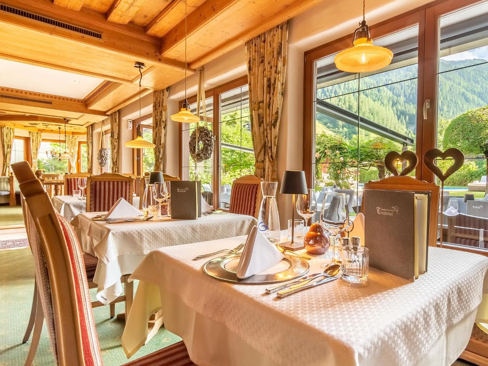 Restaurant/places to eat in Alpenhotel Tirolerhof