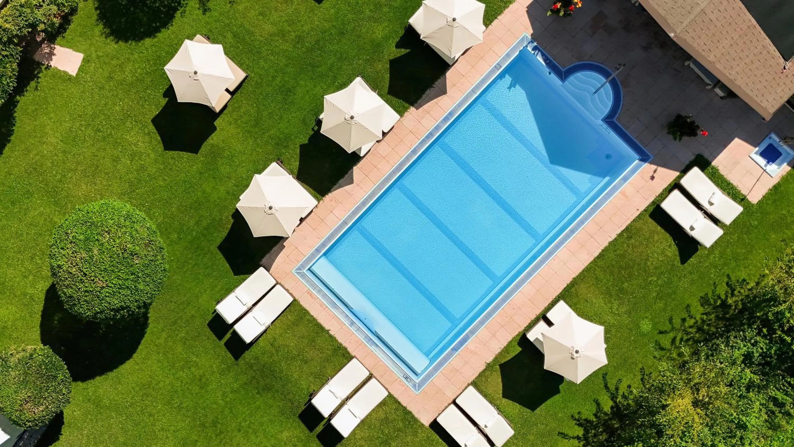 Garden in Alpenhotel Tirolerhof