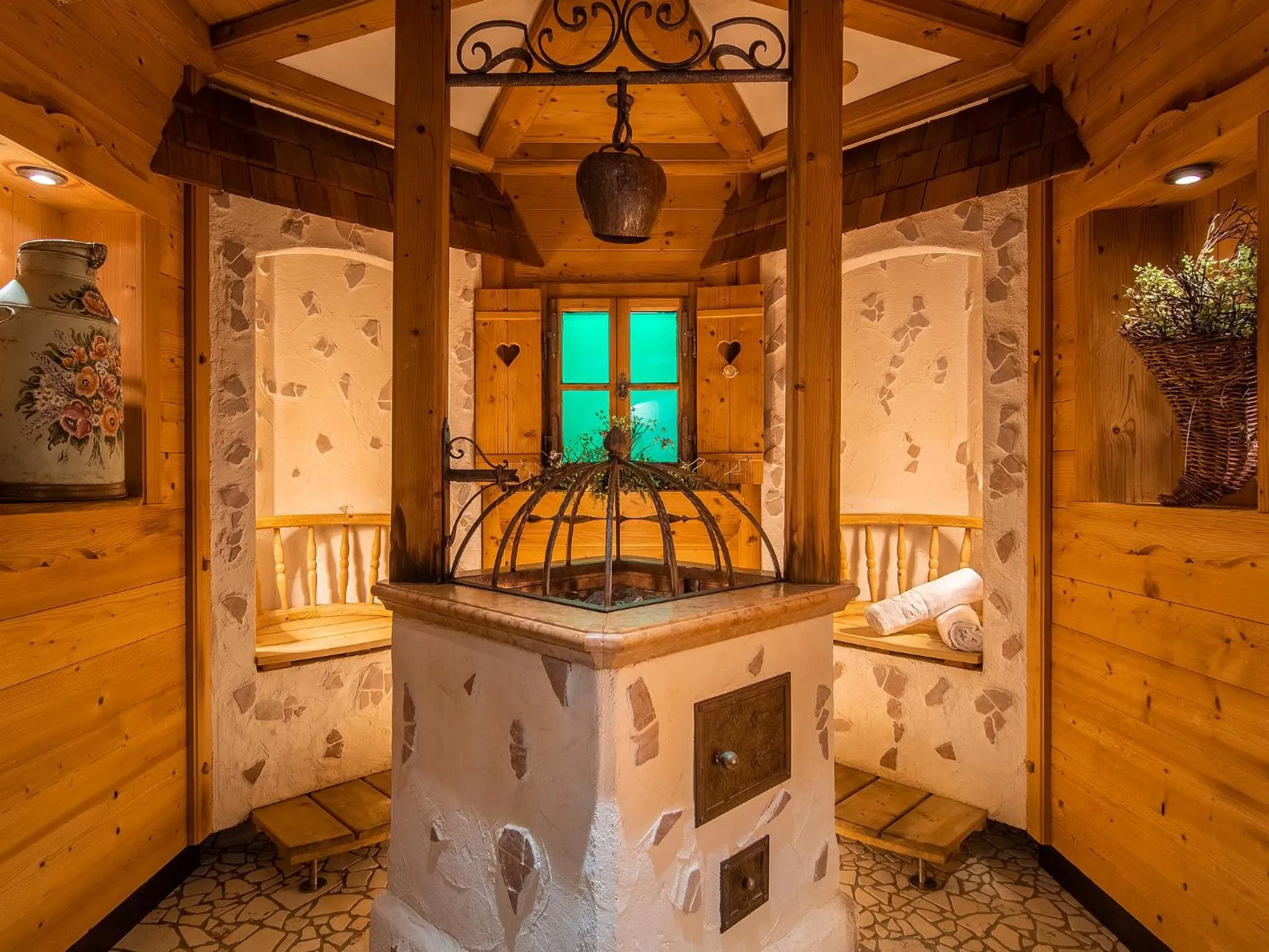 Sauna in Alpenhotel Tirolerhof